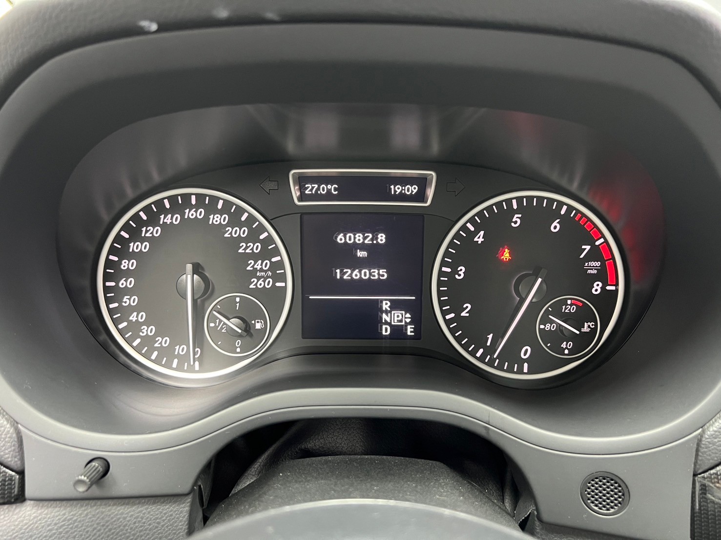 2014式 賓士 Benz B180 BlueEFFICIENCY 大空間 掀背跨界休旅❗️(198)【 元禾國際 阿龍店長 0968-691-205】阿龍中古車 二手車 中古車 新北最大車庫 實車實價 認證車  第7張相片