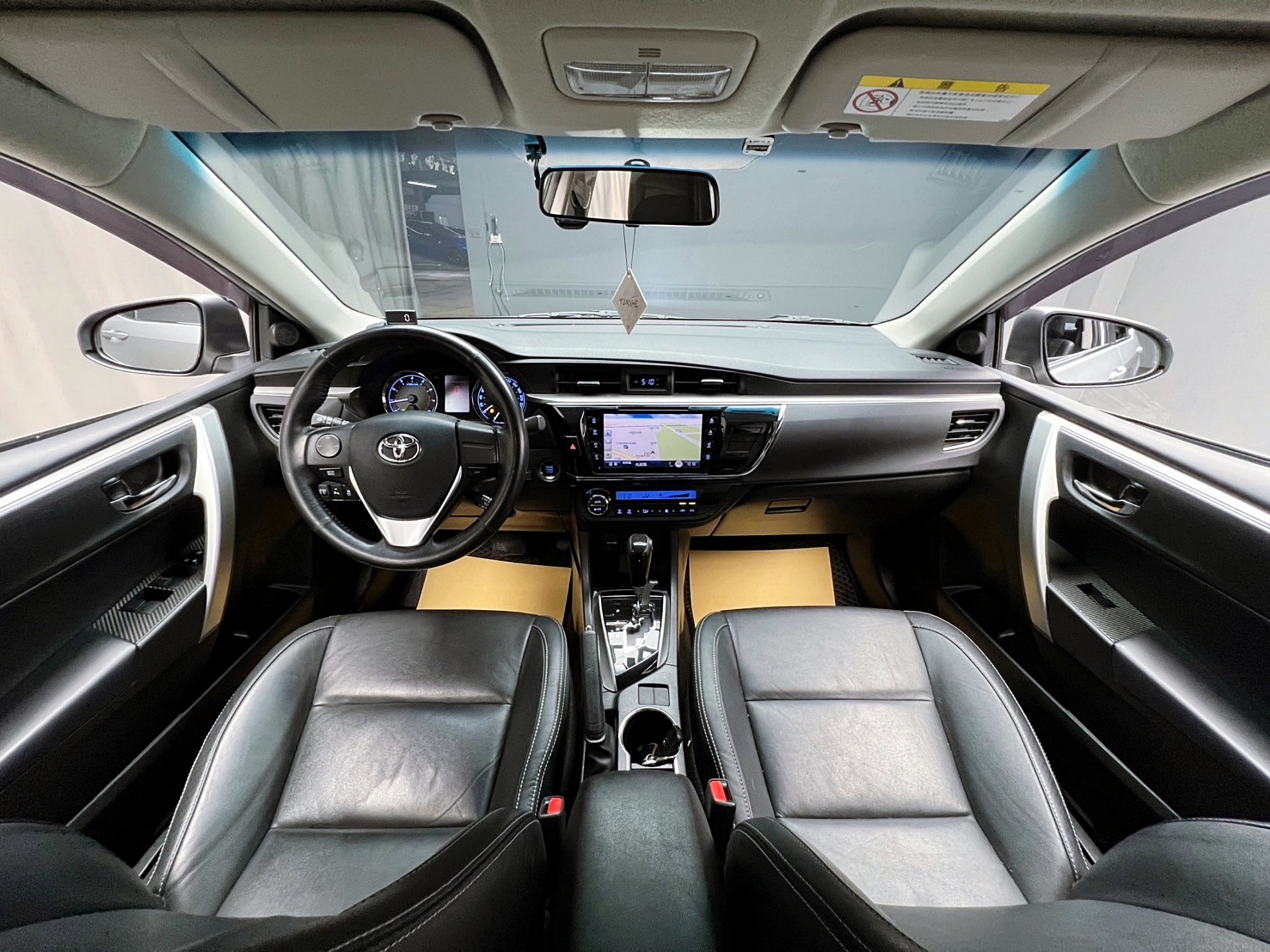 2015 11代 阿提斯 Toyota Corolla Altis 經典版 Safety+ 免鑰匙 ❗️(190)【 元禾國際 阿龍店長 0968-691-205】阿龍中古車 二手車 中古車 新北最大車庫 實車實價 認證車  第5張相片