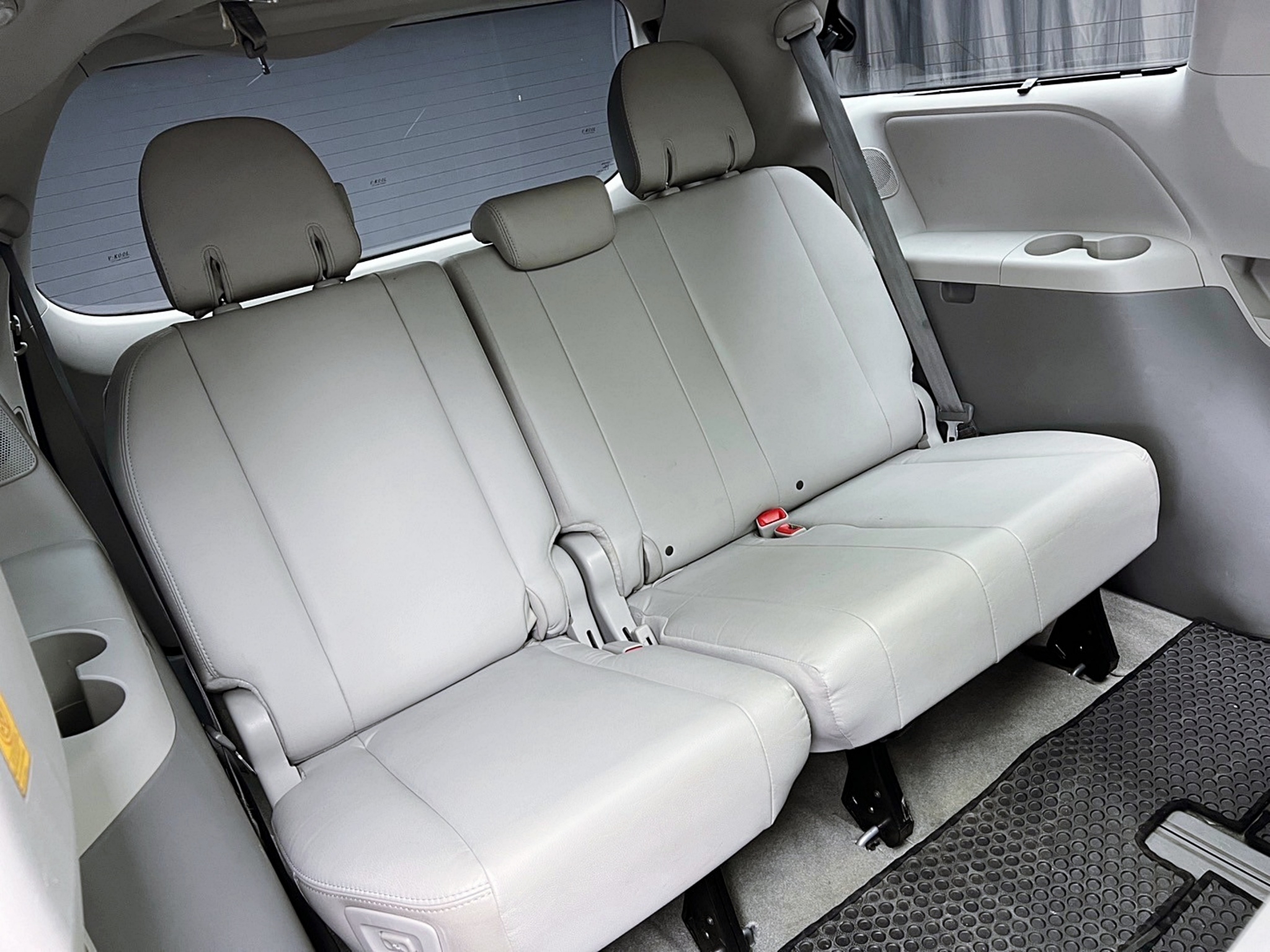 2012 Sienna 七人座 雙電滑門 超低里程❗️ 雙天窗 電熱椅 安卓機 (226)【 元禾國際 阿龍店長 0968-691-205】阿龍中古車 二手車 中古車 新北最大車庫 實車實價 認證車  第5張相片