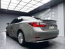 2017 Lexus ES200 豪華版 跟車 天窗 電動椅 ❗️【 元禾國際 阿龍店長 0968-691-205】阿龍中古車 二手車 中古車 新北最大車庫 實車實價 認證車  第3張縮圖