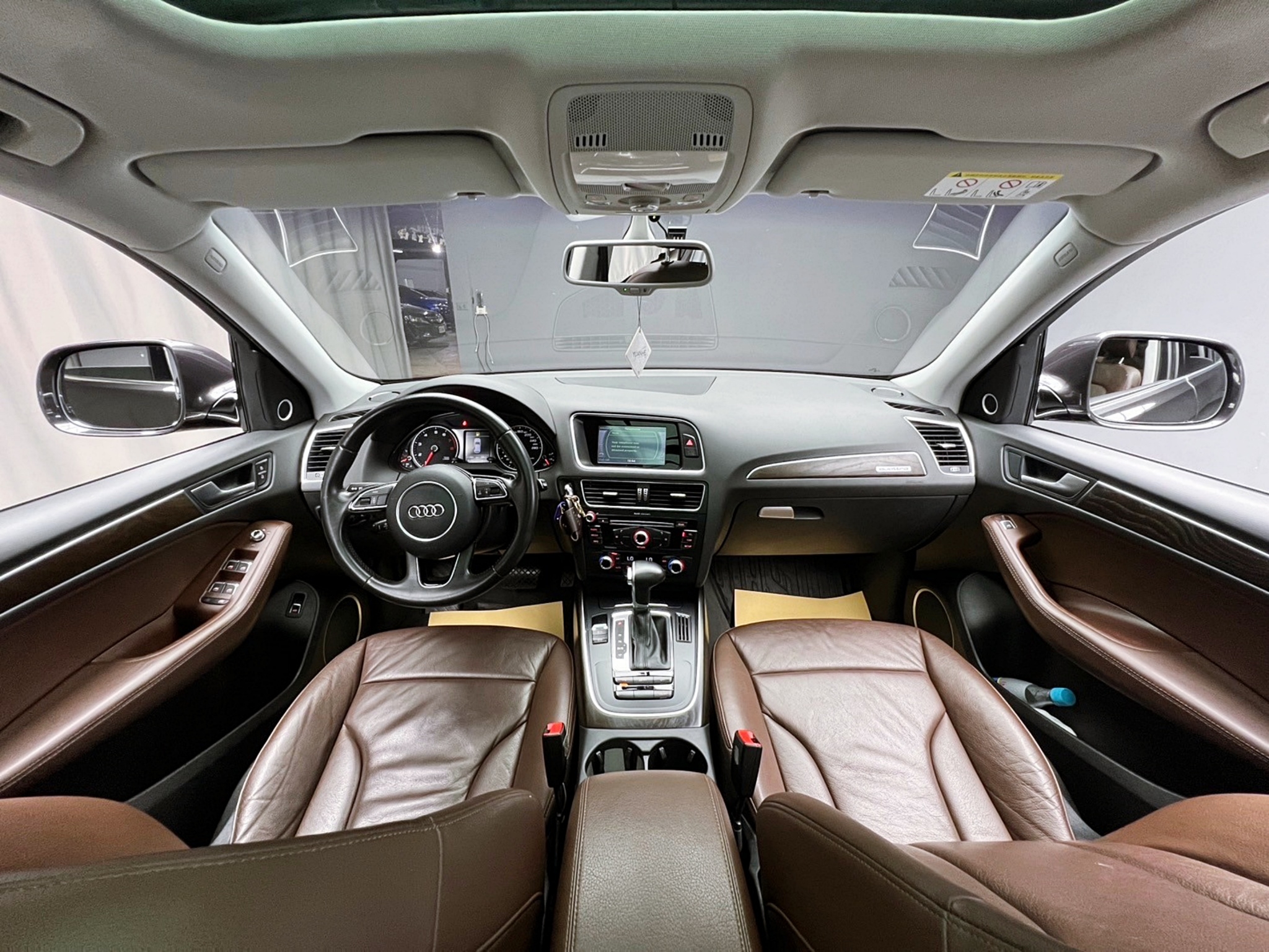 2016式 Audi 奧迪 Q5 四驅 全景天窗 電尾門 B&O音響 ❗️(245)【 元禾國際 阿龍店長 0968-691-205】阿龍中古車 二手車 中古車 新北最大車庫 實車實價 認證車  第6張相片