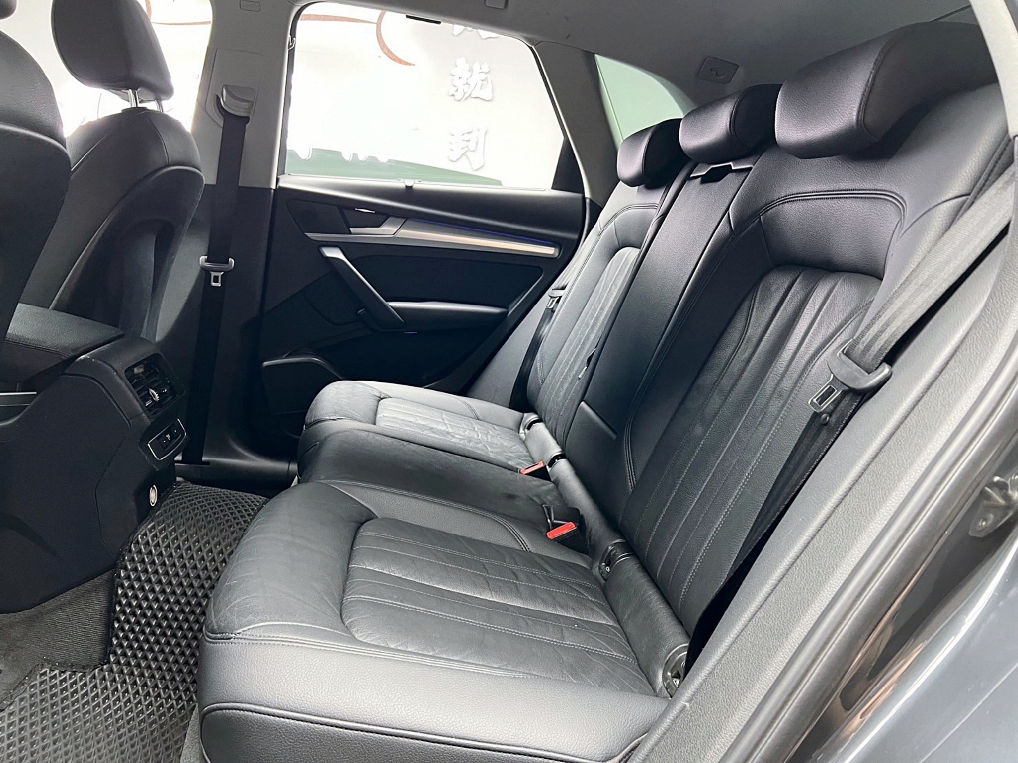 2017 Audi 奧迪 Q5 (NEW) 45TFSI 四驅 數位儀錶 電尾門 ❗️(256)【 元禾國際 阿龍店長 0968-691-205】阿龍中古車 二手車 中古車 新北最大車庫 實車實價 認證車  第5張相片