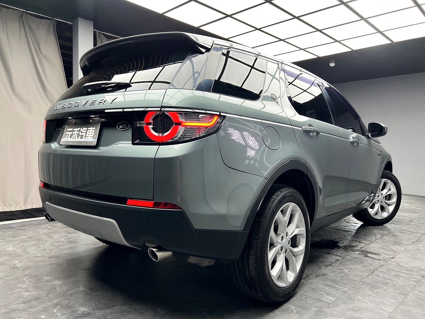 2016式 荒原路華 Land Rover Discovery Sport SD4 HSE 柴油 七人座 ❗️(007)【 元禾國際 阿龍店長 0968-691-205】阿龍中古車 二手車 中古車 新北最大車庫 實車實價 認證車  第5張相片