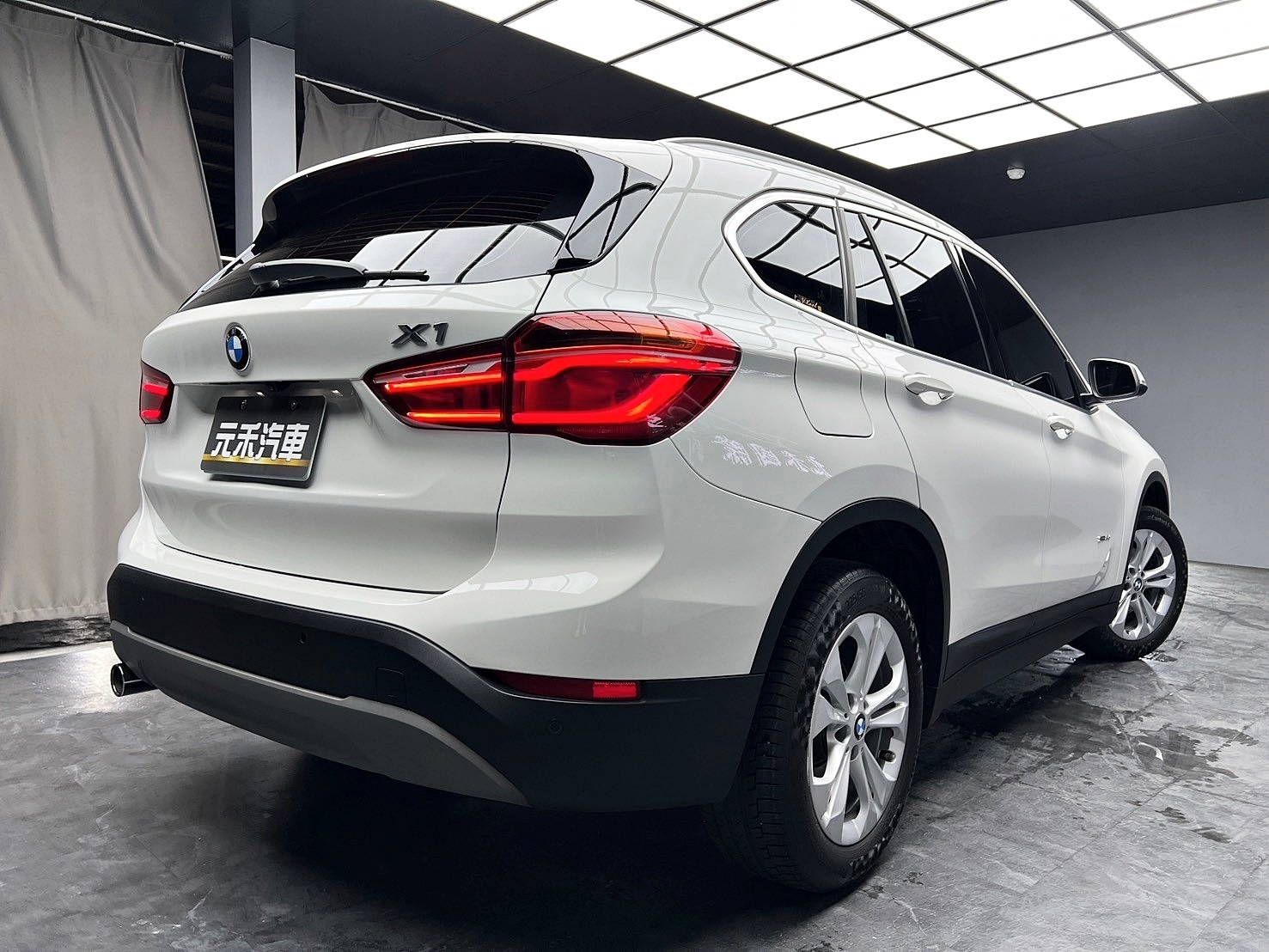 2017 BMW X1 sDrive18d 自動停車 車道偏離 ❗️(037)【 元禾國際 阿龍店長 0968-691-205】阿龍中古車 二手車 中古車 新北最大車庫 實車實價 認證車  第2張相片