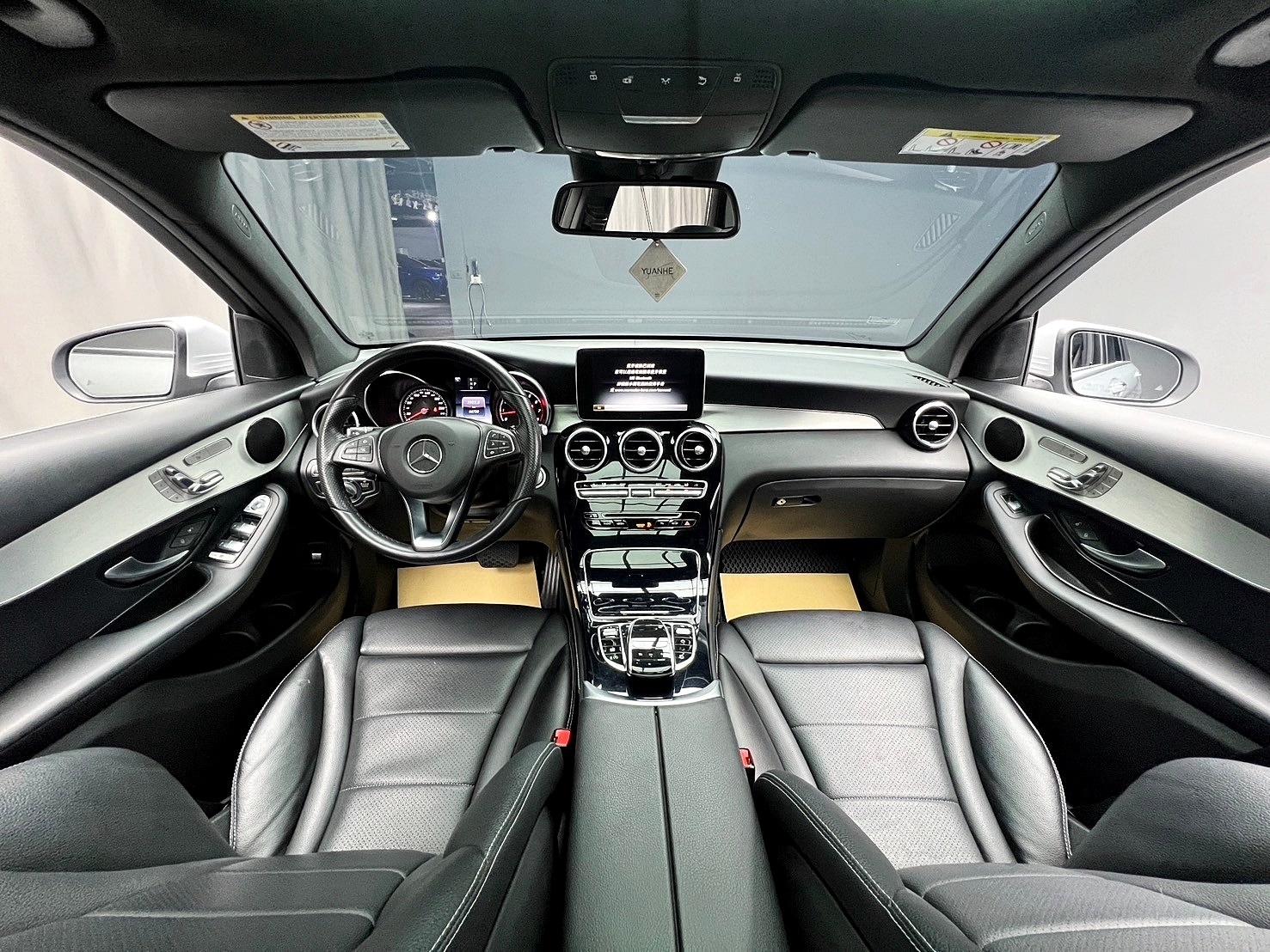 2017 賓士 Benz GLC300 AMG 套件 四驅 環景 電熱椅 ❗️(209)【 元禾國際 阿龍店長 0968-691-205】阿龍中古車 二手車 中古車 新北最大車庫 實車實價 認證車  第4張相片