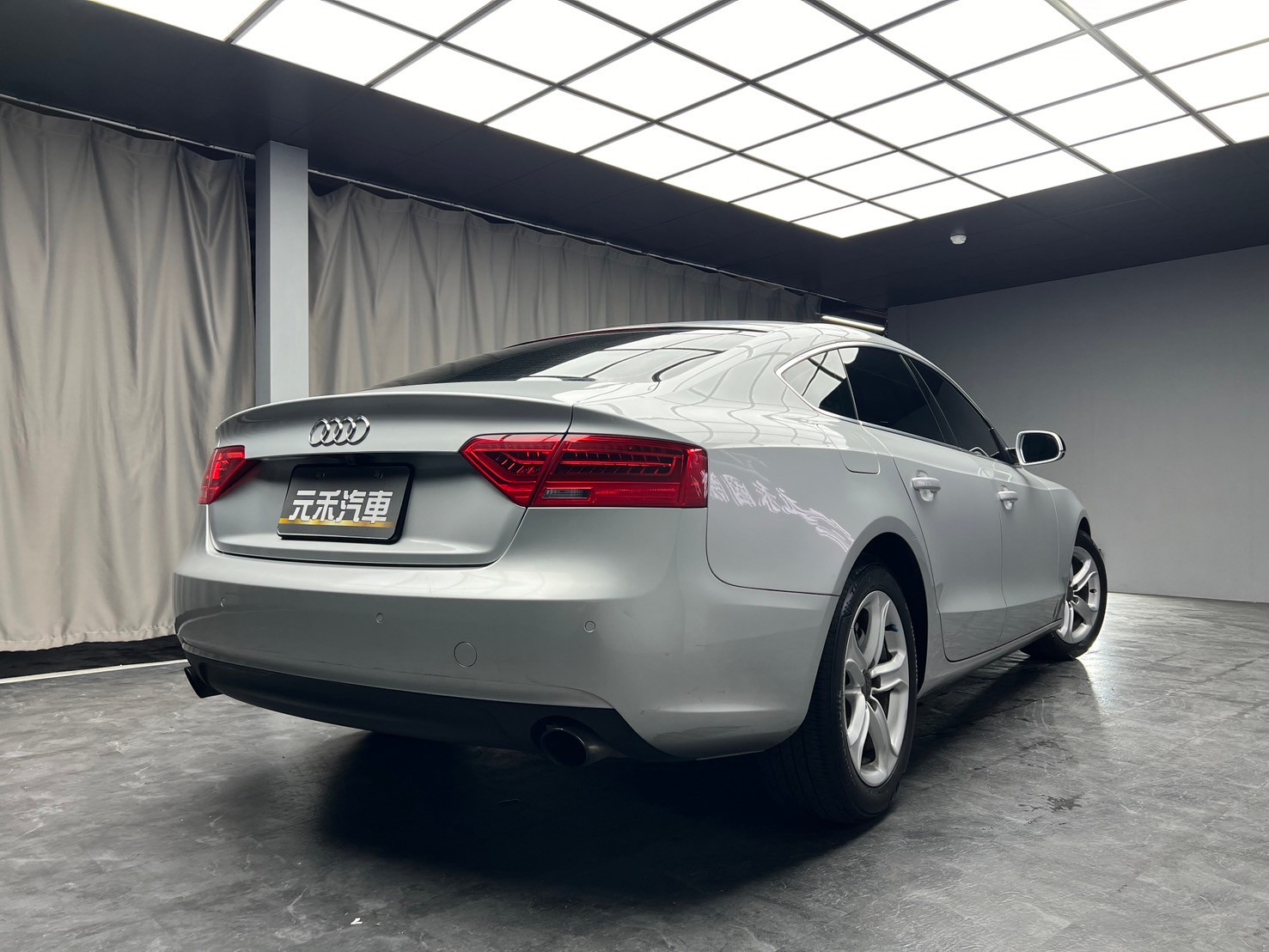 2014 Audi 奧迪 A5 Sportback 45 TFSI quattro 四驅 天窗 斜背轎跑 ❗️(188)【 元禾國際 阿龍店長 0968-691-205】阿龍中古車 二手車 中古車 新北最大車庫 實車實價 認證車  第2張相片