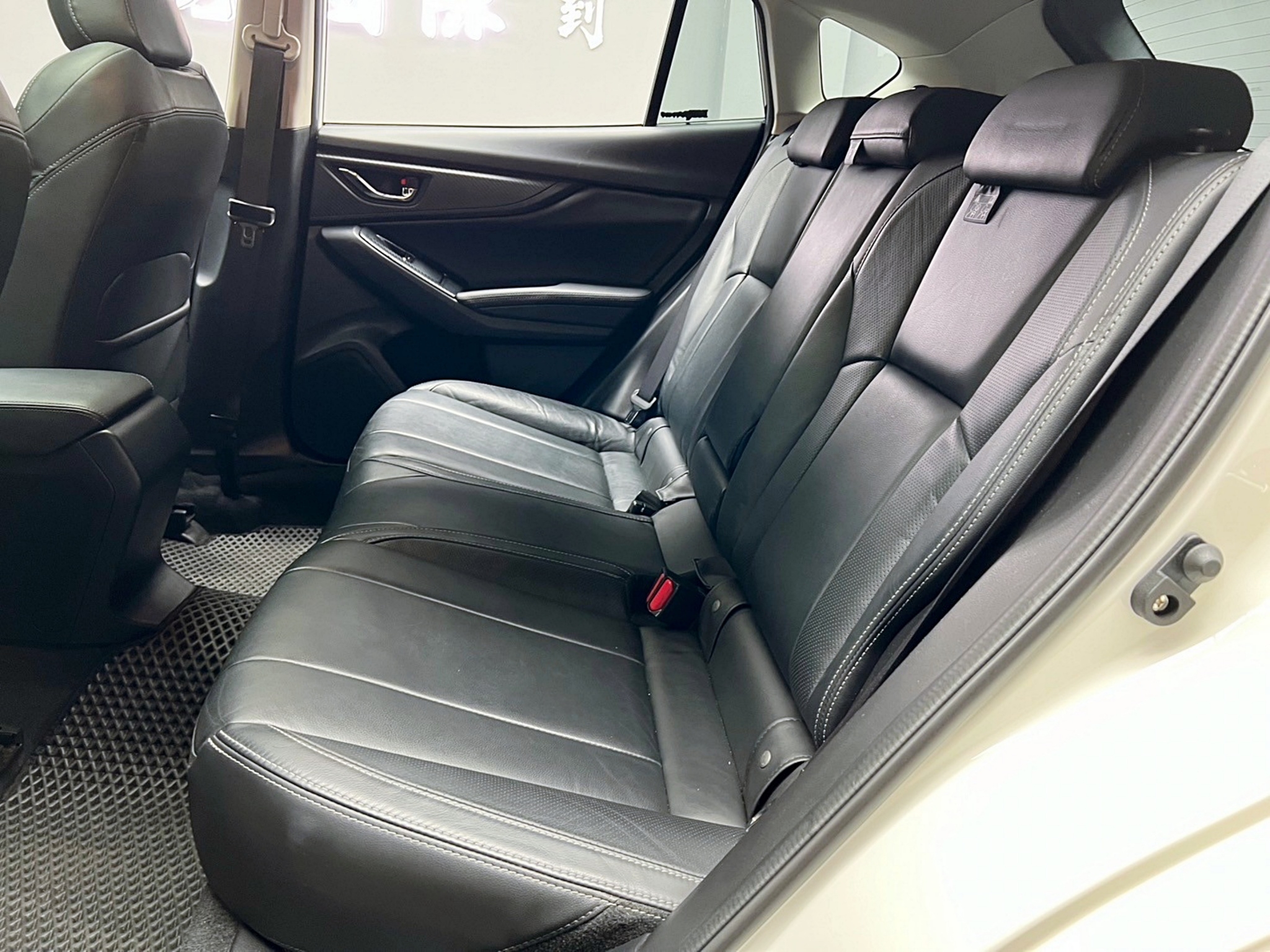 2019 Subaru Impreza 5D ACC跟車 天窗 四驅掀背 ❗️(253)【 元禾國際 阿龍店長 0968-691-205】阿龍中古車 二手車 中古車 新北最大車庫 實車實價 認證車  第4張相片