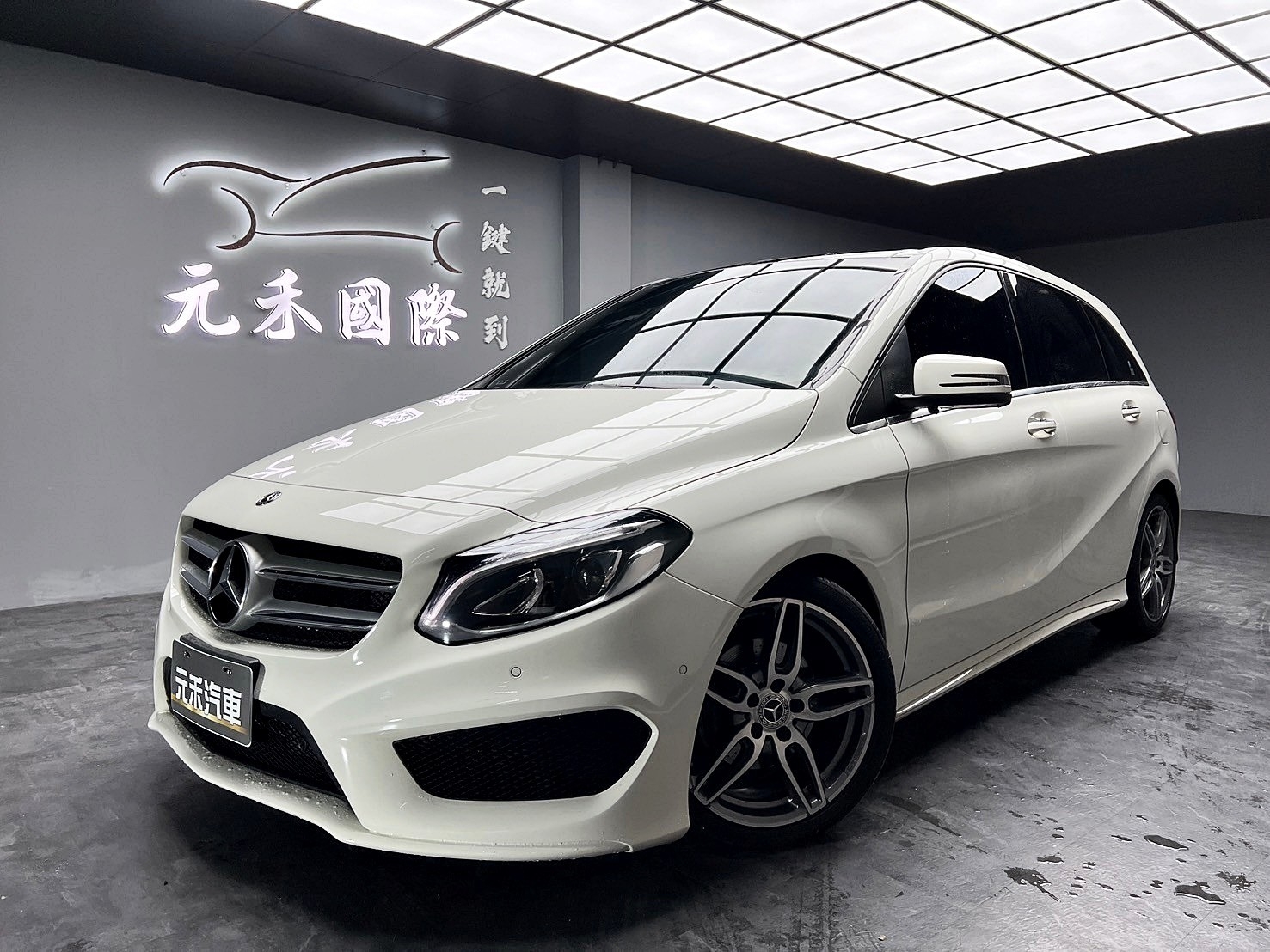2019式 Benz 賓士 B200 全景天窗 AMG18吋鋁圈 低里程 ❗️(146)【 元禾國際 阿龍店長 0968-691-205】阿龍中古車 二手車 中古車 新北最大車庫 實車實價 認證車  第10張相片