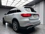 2019 Benz GLC250 4MATIC AMG外觀套件 環景 ❗️(015)【 元禾國際 阿龍店長 0968-691-205】阿龍中古車 二手車 中古車 新北最大車庫 實車實價 認證車  第4張縮圖