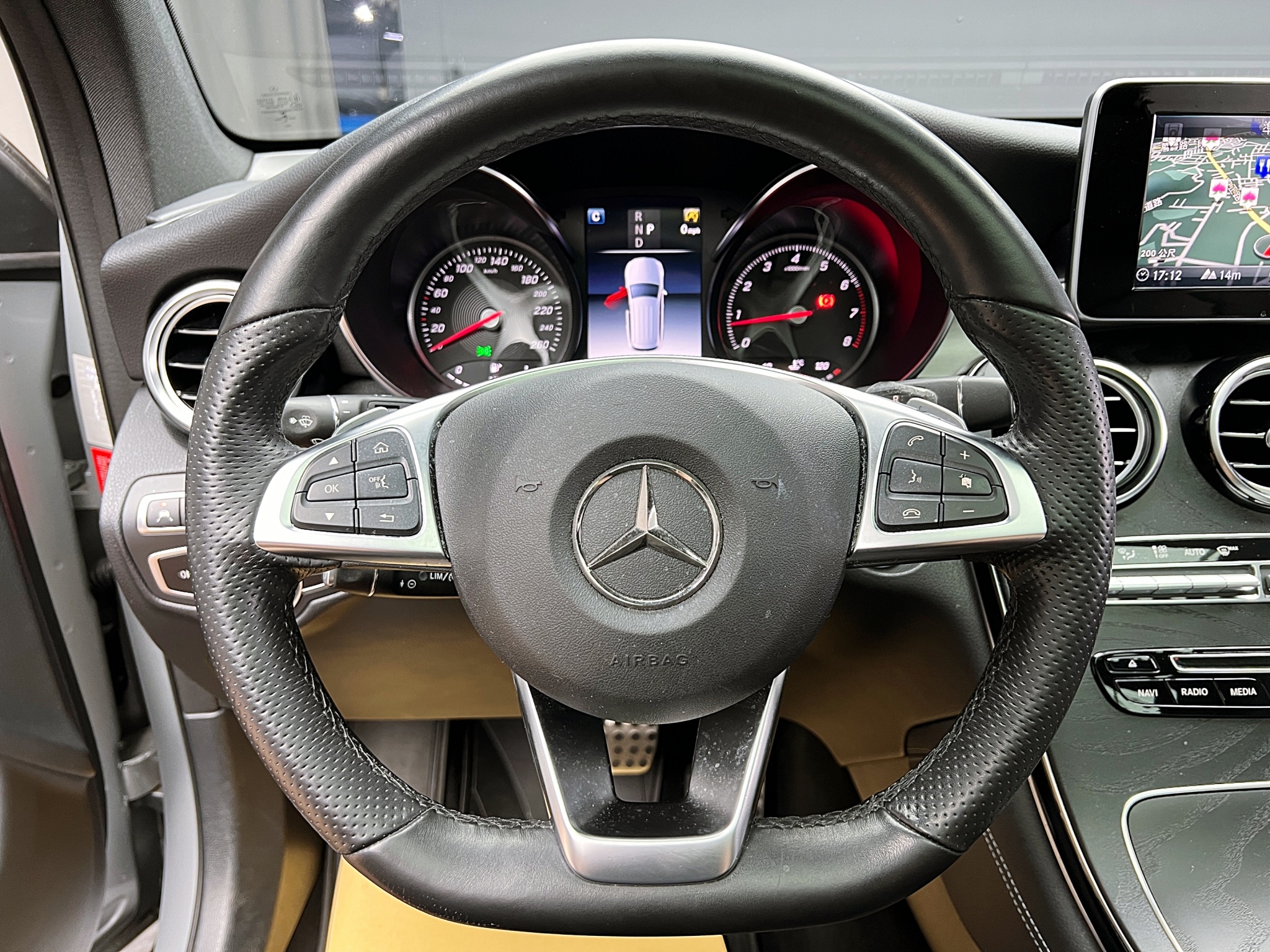 2019 Benz GLC250 4MATIC AMG外觀套件 環景 ❗️(015)【 元禾國際 阿龍店長 0968-691-205】阿龍中古車 二手車 中古車 新北最大車庫 實車實價 認證車  第8張相片