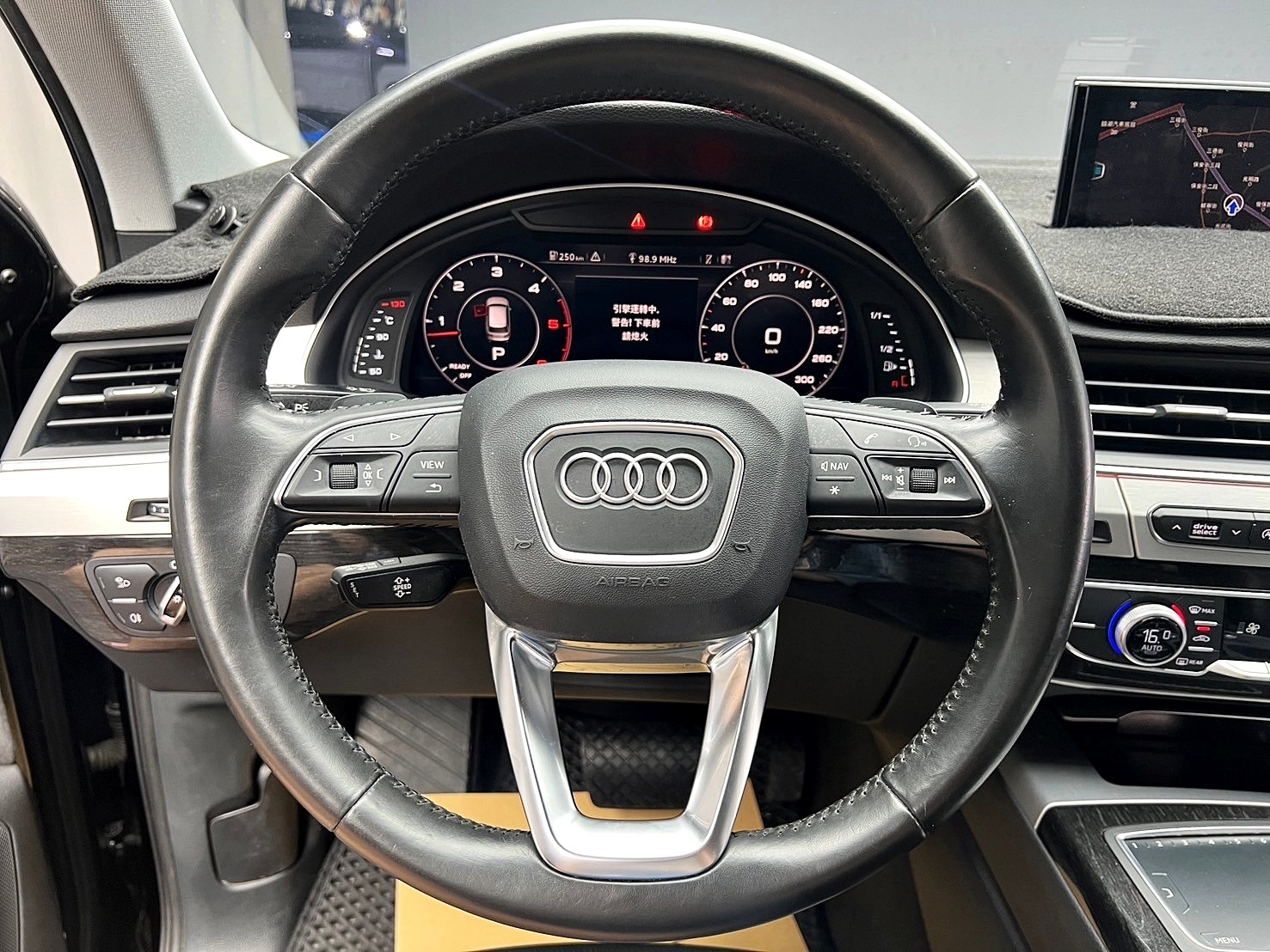 2016式 Audi 奧迪 Q7 45TDI quattro 柴油 七人座 四區恆溫 數位儀表 電尾門 ❗️(094)【 元禾國際 阿龍店長 0968-691-205】阿龍中古車 二手車 中古車 新北最大車庫 實車實價 認證車  第7張相片