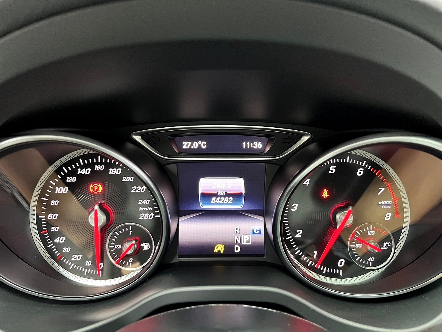 2019式 Benz 賓士 CLA250 AMG 外觀套件 天窗 自動停車 ❗️(255)【 元禾國際 阿龍店長 0968-691-205】阿龍中古車 二手車 中古車 新北最大車庫 實車實價 認證車  第10張相片