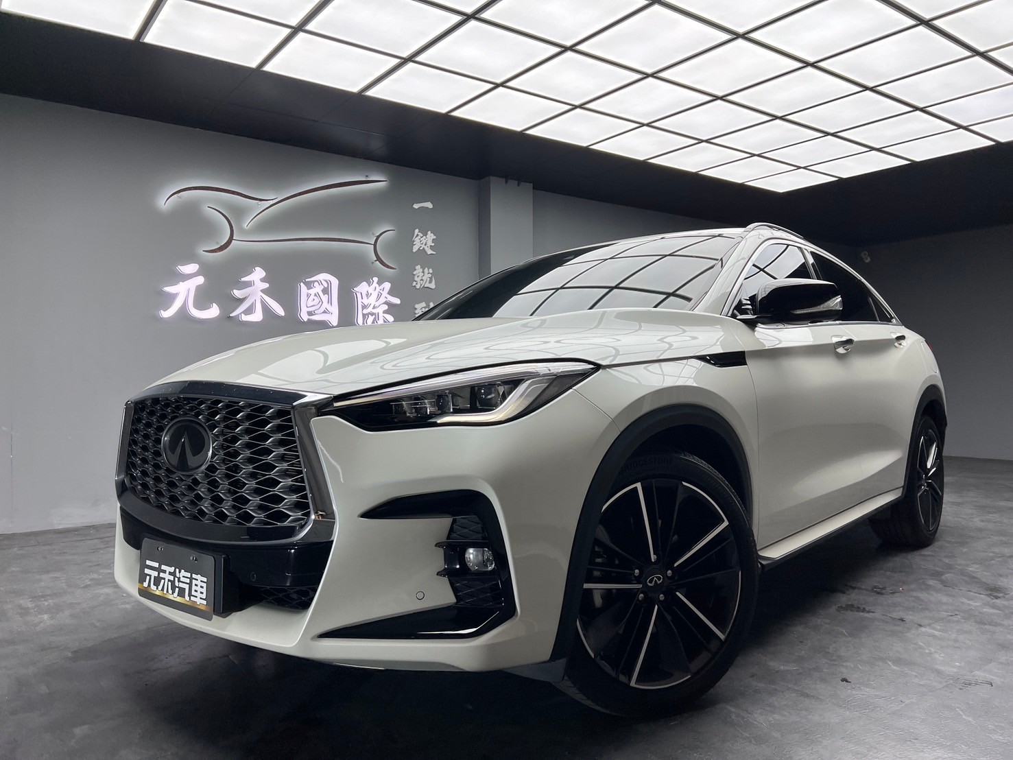 2022 Infiniti QX55 四驅 旗艦款 跟車 天窗 環景 新車保固 ❗️(104)【 元禾國際 阿龍店長 0968-691-205】阿龍中古車 二手車 中古車 新北最大車庫 實車實價 認證車  第10張相片