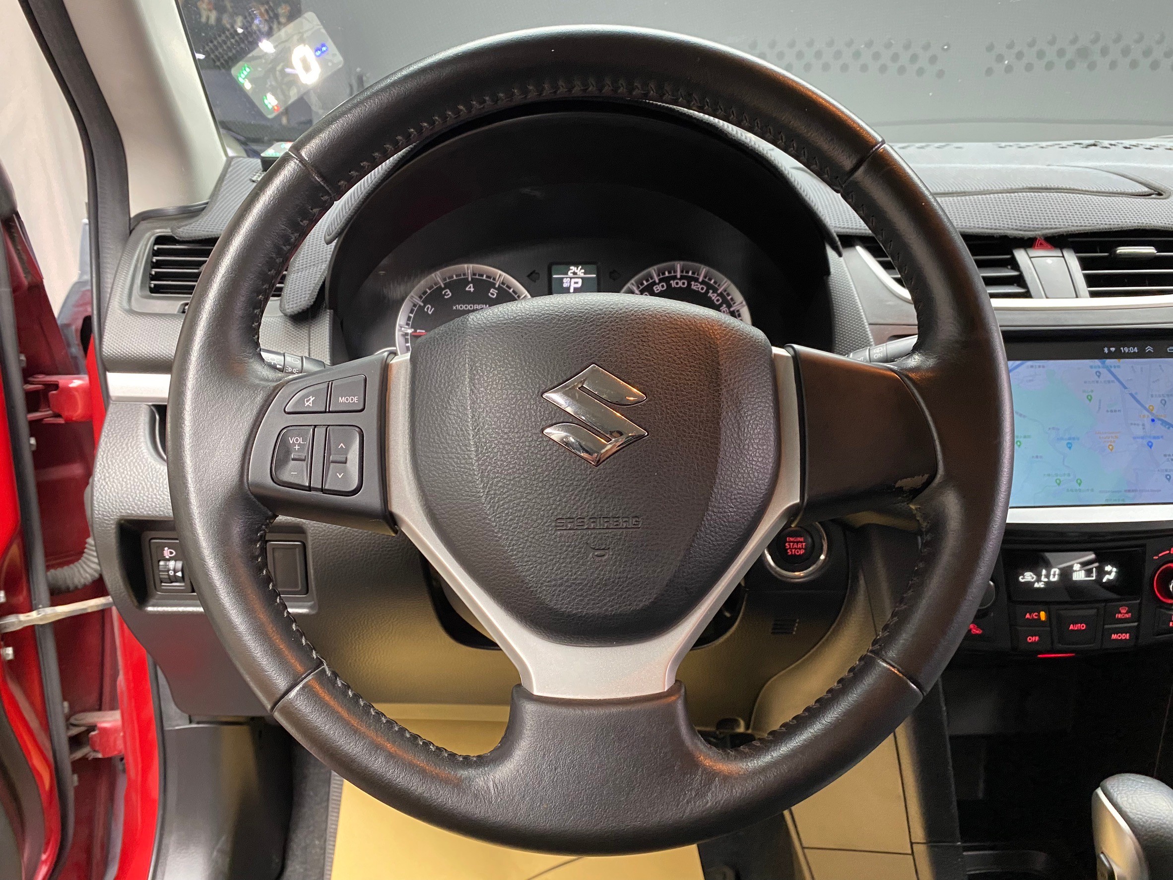 2012 Suzuki Swift GLX IKEY 安卓機 熱門掀背代步車 ❗️(205)【 元禾國際 阿龍店長 0968-691-205】阿龍中古車 二手車 中古車 新北最大車庫 實車實價 認證車  第6張相片