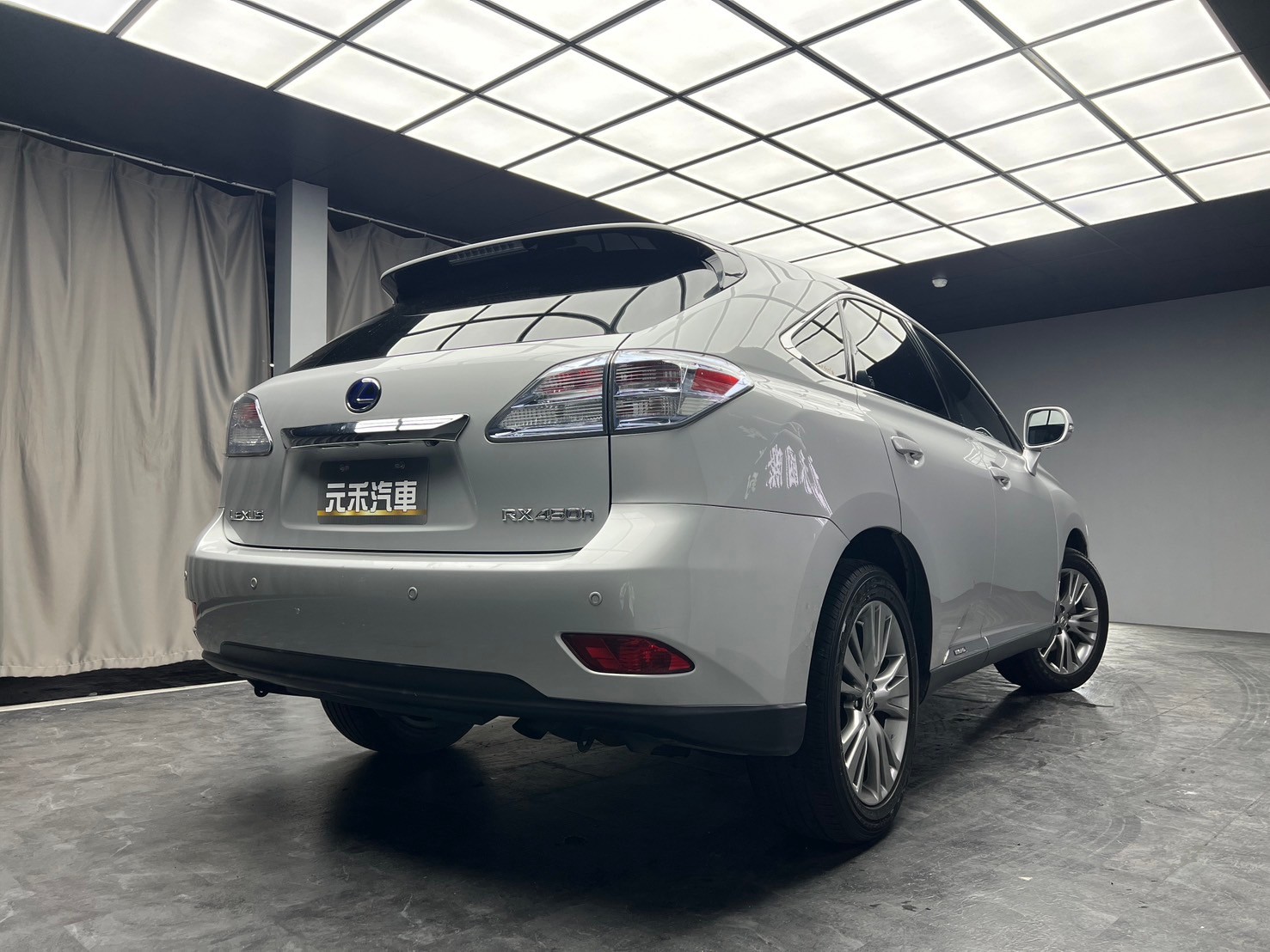 2010 Lexus RX450h 全景天窗 已更換大電池 電冷熱椅 ❗️(114)【 元禾國際 阿龍店長 0968-691-205】阿龍中古車 二手車 中古車 新北最大車庫 實車實價 認證車  第6張相片