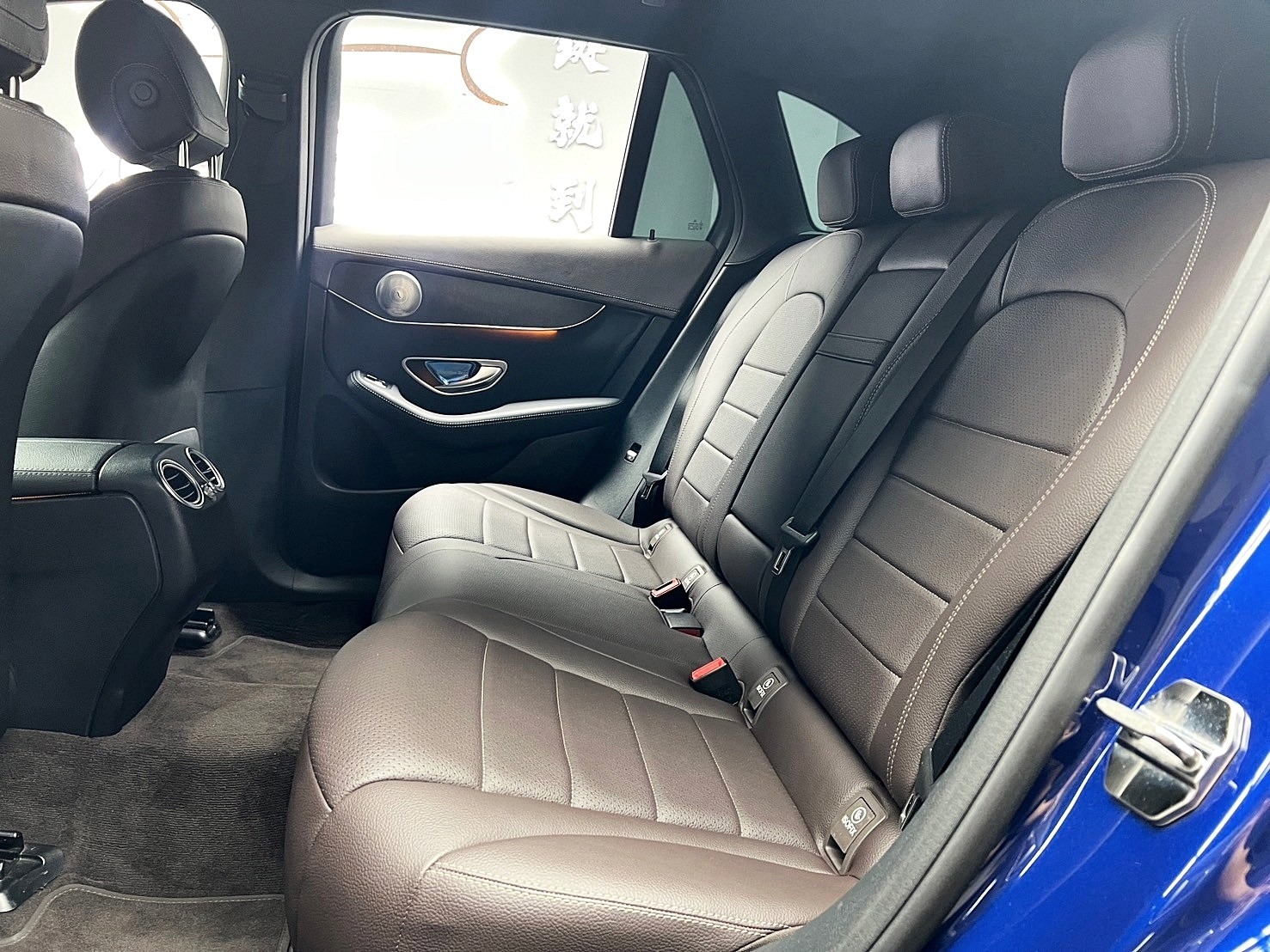 2017 Benz X253  GLC300 選配棕內裝 電熱椅 盲點 ❗️(225)【 元禾國際 阿龍店長 0968-691-205】阿龍中古車 二手車 中古車 新北最大車庫 實車實價 認證車  第4張相片