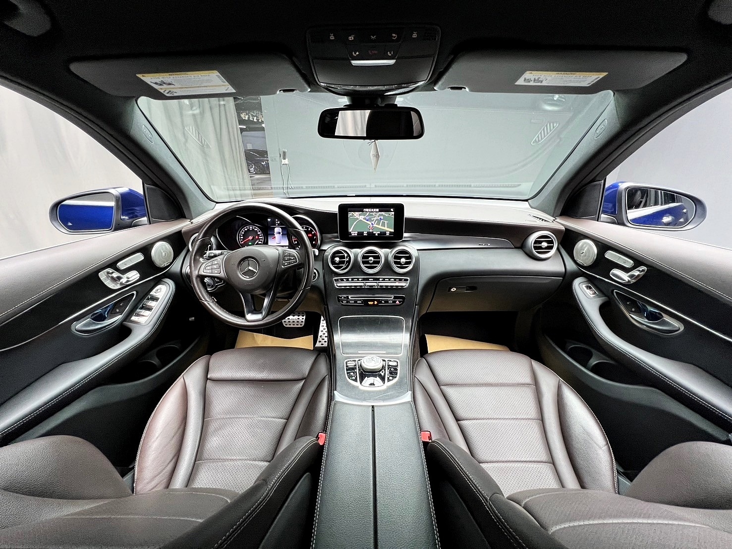 2017 Benz X253  GLC300 選配棕內裝 電熱椅 盲點 ❗️(225)【 元禾國際 阿龍店長 0968-691-205】阿龍中古車 二手車 中古車 新北最大車庫 實車實價 認證車  第5張相片