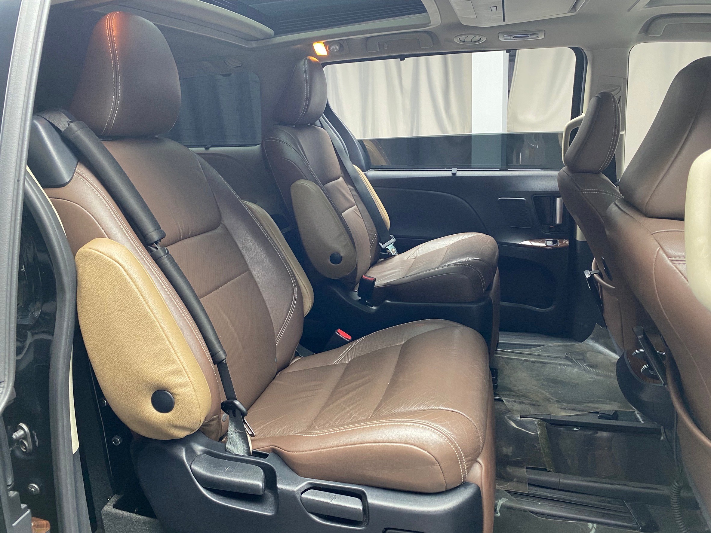 2019 Toyota Sienna Limited 七人座 跟車 環景 雙電滑門 電尾門 ❗️(072)【 元禾國際 阿龍店長 0968-691-205】阿龍中古車 二手車 中古車 新北最大車庫 實車實價 認證車  第5張相片