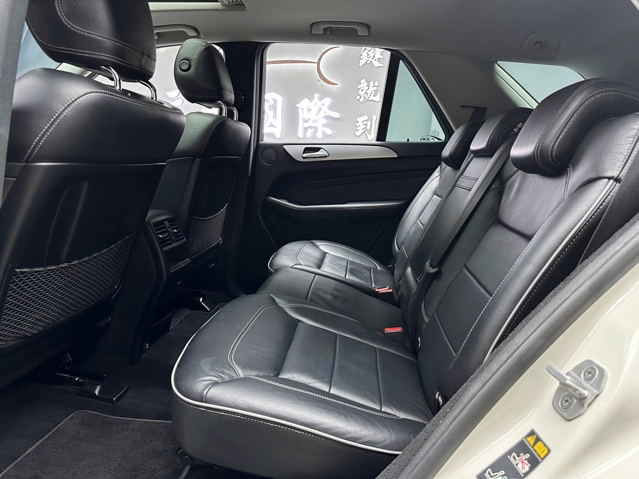 2013 Benz ML350 4MATIC 天窗 電尾門 低里程❗️(110)【 元禾國際 阿龍店長 0968-691-205】阿龍中古車 二手車 中古車 新北最大車庫 實車實價 認證車  第5張相片