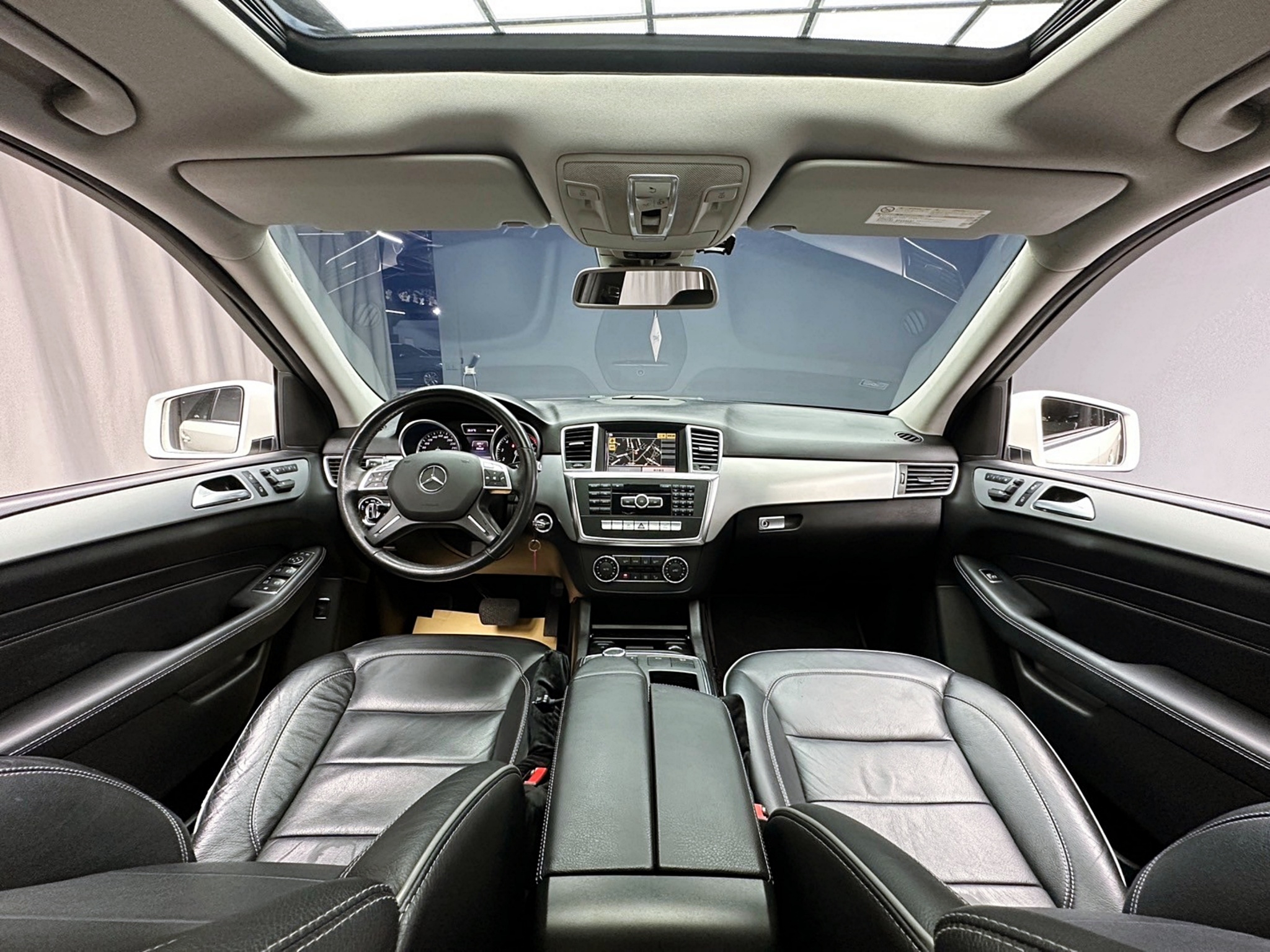 2013 Benz ML350 4MATIC 天窗 電尾門 低里程❗️(110)【 元禾國際 阿龍店長 0968-691-205】阿龍中古車 二手車 中古車 新北最大車庫 實車實價 認證車  第6張相片