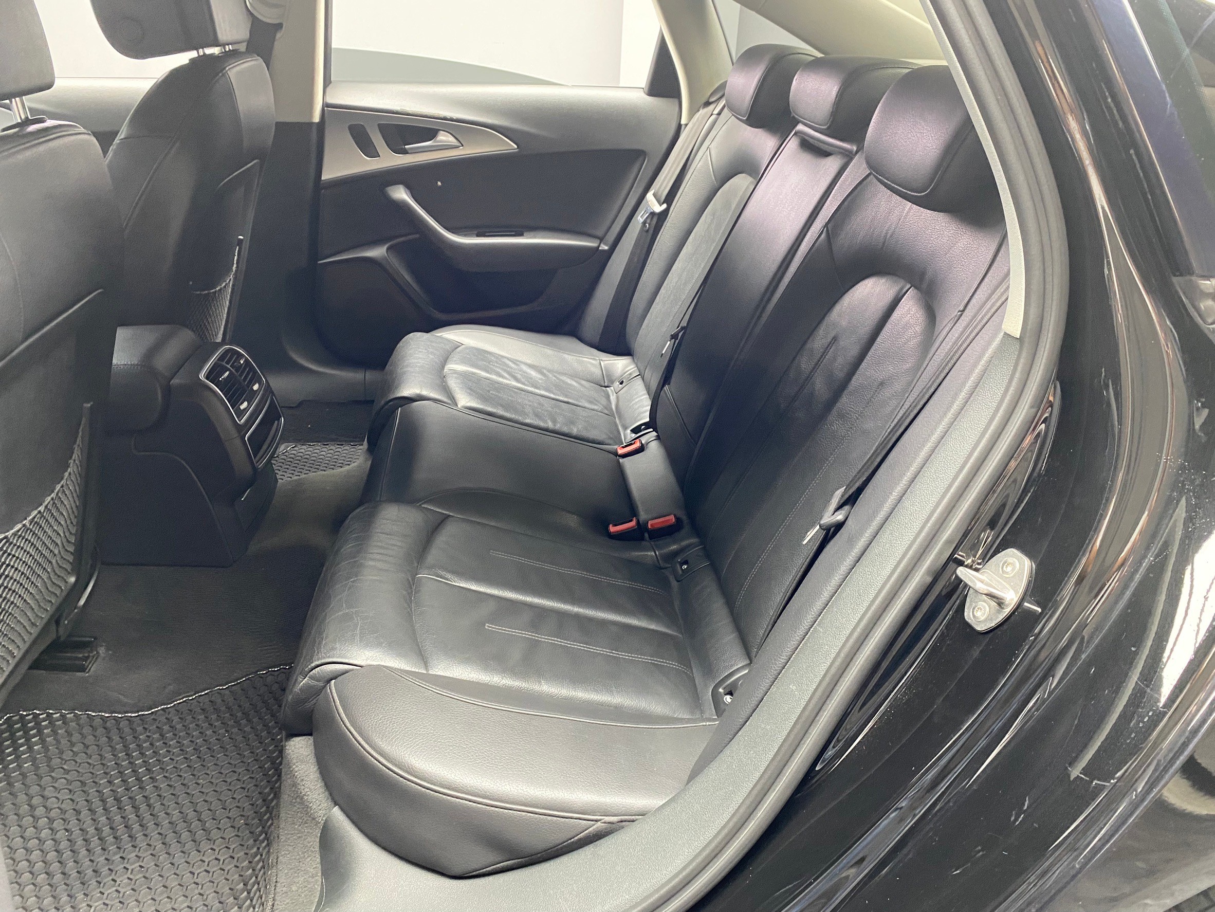 2016 Audi 奧迪 A6 35TFSI 小改款 數位儀表 ❗️(183)【 元禾國際 阿龍店長 0968-691-205】阿龍中古車 二手車 中古車 新北最大車庫 實車實價 認證車  第4張相片