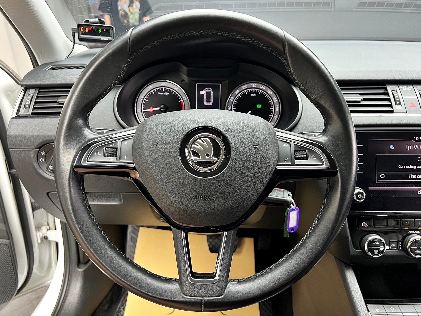 2018式 Skoda Octavia Combi 1.0TSI 豪華動能版 省油 代步 旅行車 ❗️(210)【 元禾國際 阿龍店長 0968-691-205】阿龍中古車 二手車 中古車 新北最大車庫 實車實價 認證車  第6張相片