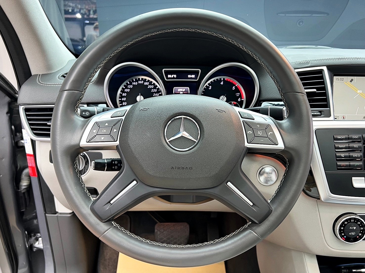 2015 Benz GL350 柴油 四驅 大型 七人座 電子懸吊 米色內室 ❗️(187)【 元禾國際 阿龍店長 0968-691-205】阿龍中古車 二手車 中古車 新北最大車庫 實車實價 認證車  第8張相片