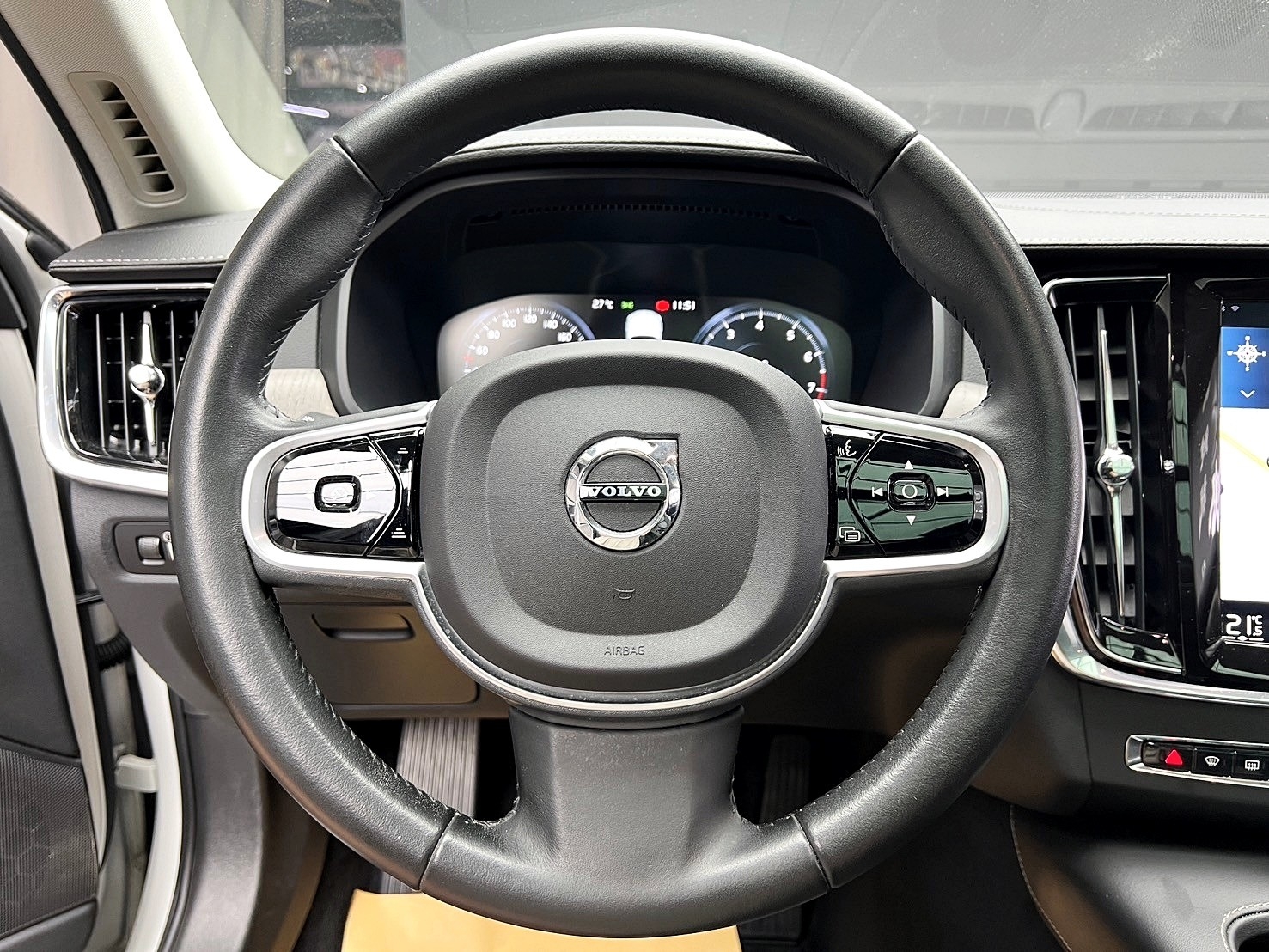 2021 Volvo V90 Cross Country B5 Momentum B5 跟車 輕油電 四驅 旅行車 ❗️(089)【 元禾國際 阿龍店長 0968-691-205】阿龍中古車 二手車 中古車 新北最大車庫 實車實價 認證車  第10張相片