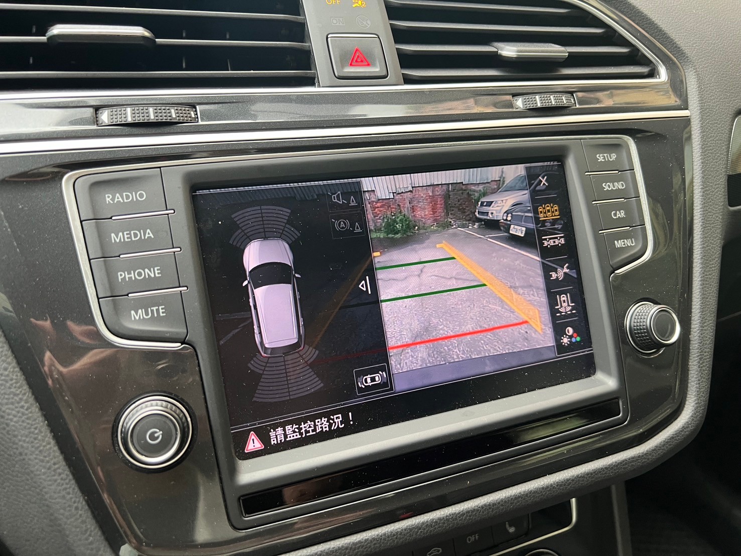 新車入庫🔥2017 福斯 TIGUAN 皮椅/電動座椅  第5張相片