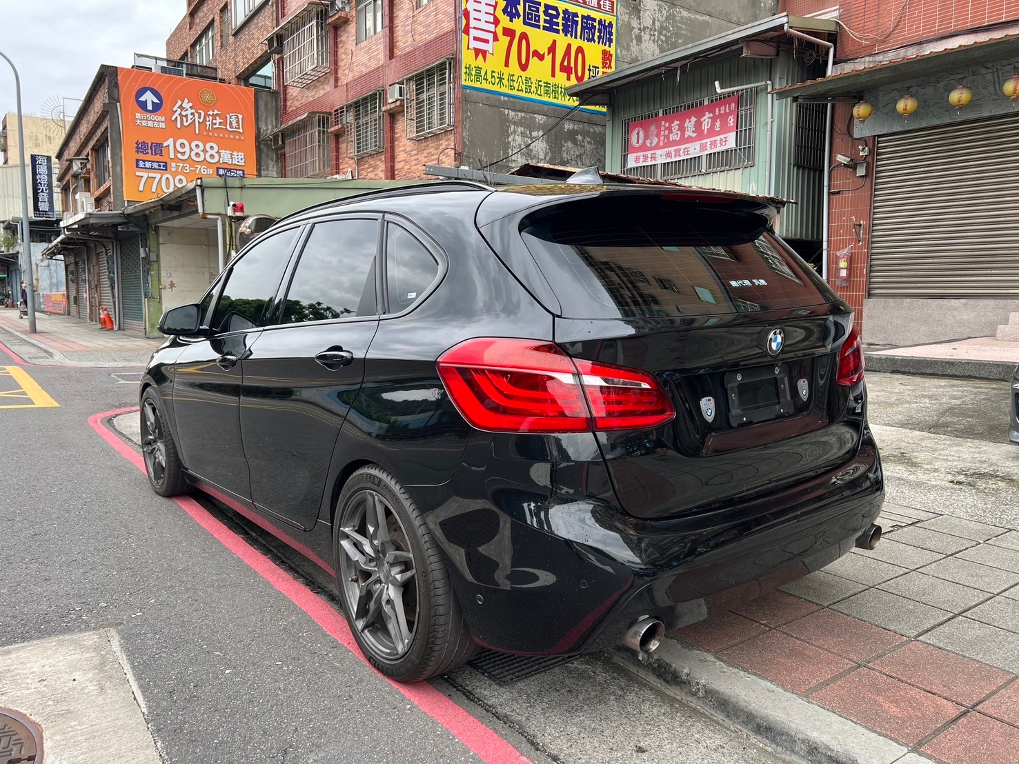 新車入庫🔥2016 BMW 218i Active Tourer  第3張相片