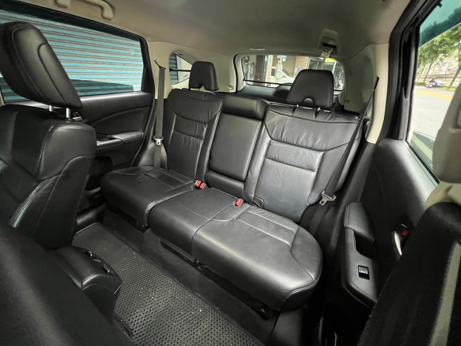 新車入庫🔥2013 Honda CRV 2.4 VTi 保值神車  第8張相片