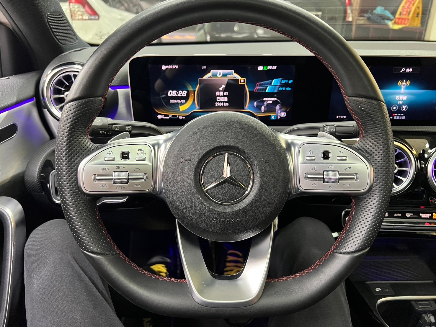 新車入庫🔥2019 Benz A250 W177 運動版  第6張相片