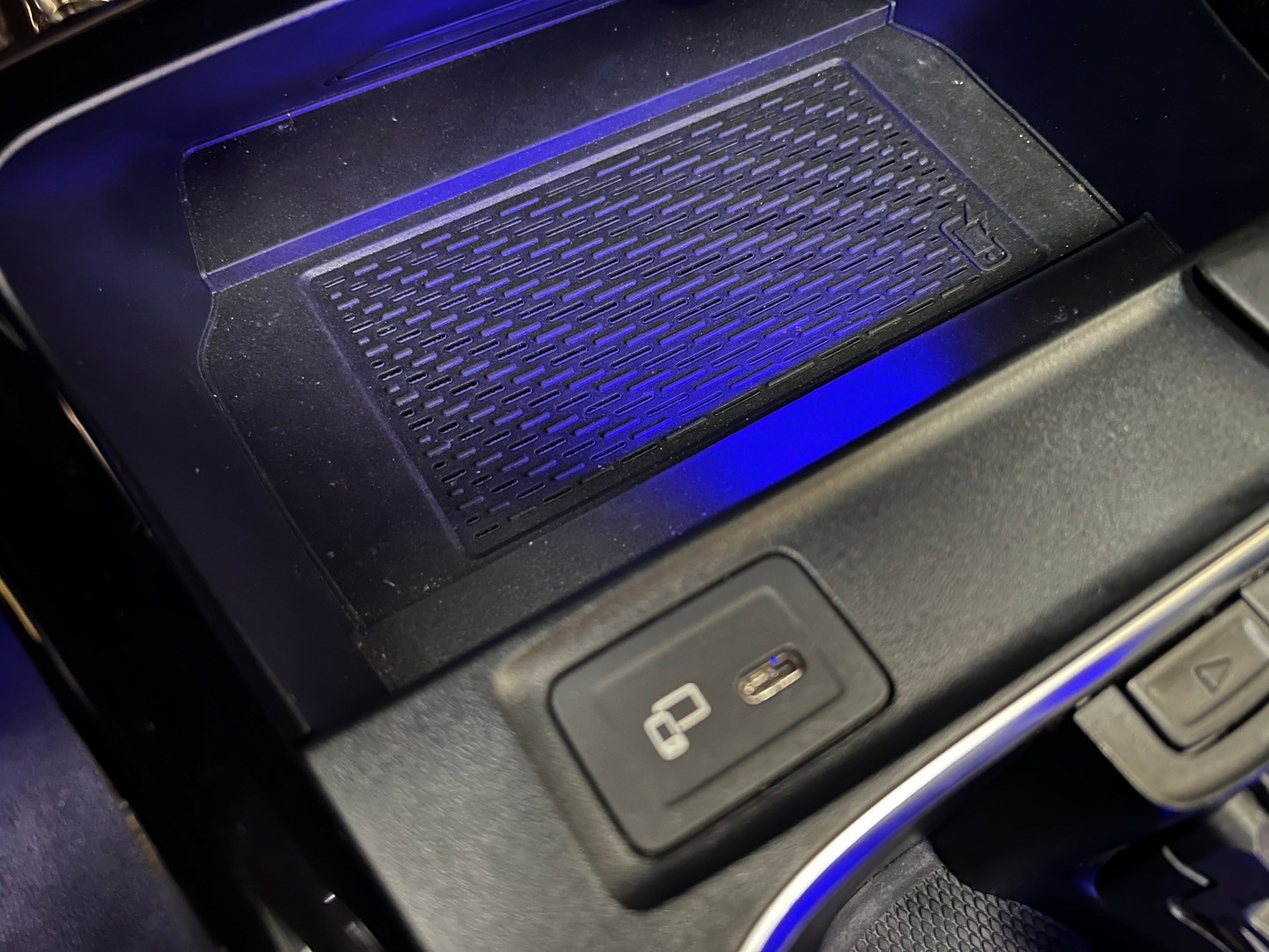 新車入庫🔥2019 Benz A250 W177 運動版  第7張相片