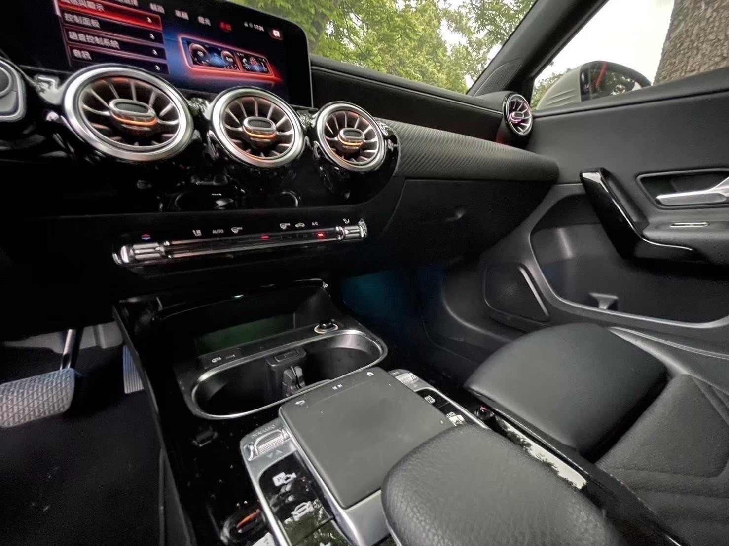 新車入庫🔥2019 Benz A180 W177 改45包外觀  第5張相片