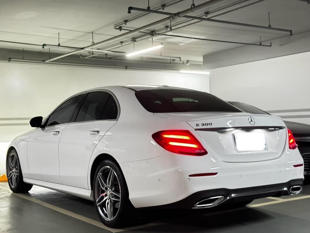 新車入庫🔥2016 賓士 E300 W213 P1 柏林  第8張相片