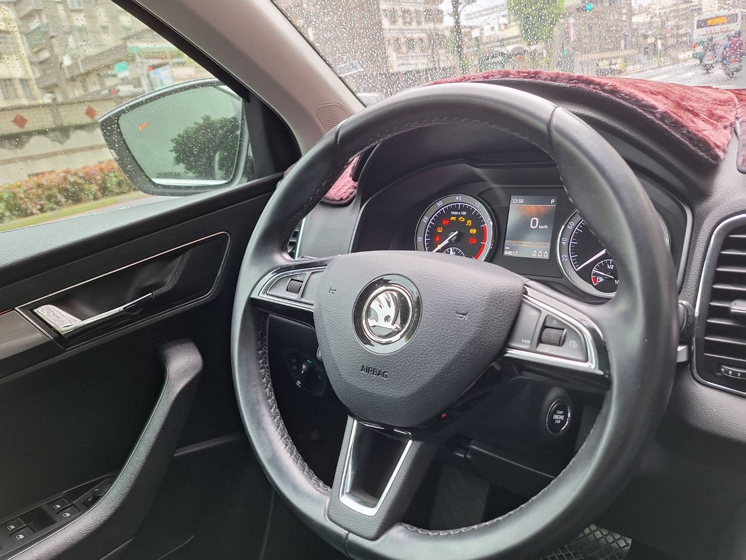 新車入庫🔥2018 Skoda Karoq 小棕熊 尊榮版  第2張相片