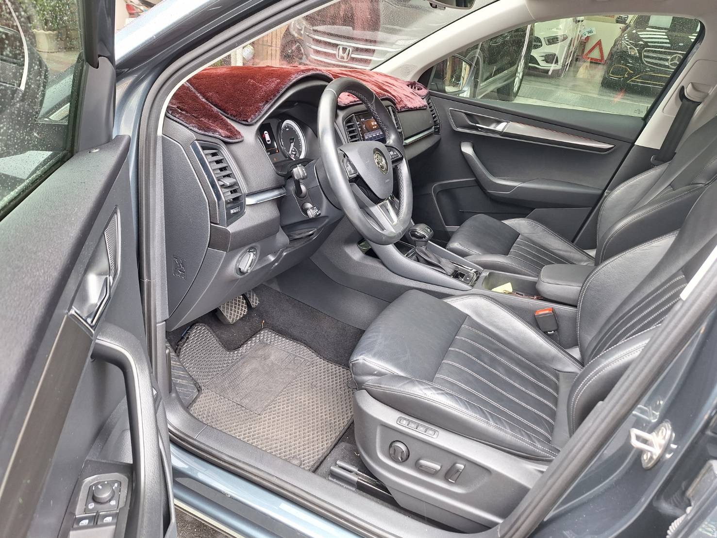 新車入庫🔥2018 Skoda Karoq 小棕熊 尊榮版  第3張相片