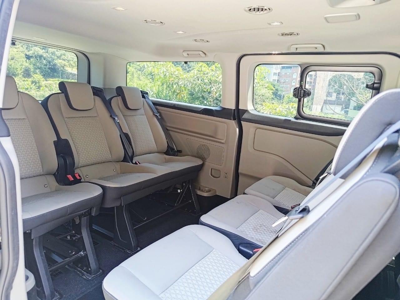 2022 Ford Tourneo 旅行家 九人座尊爵型🔥  第4張相片