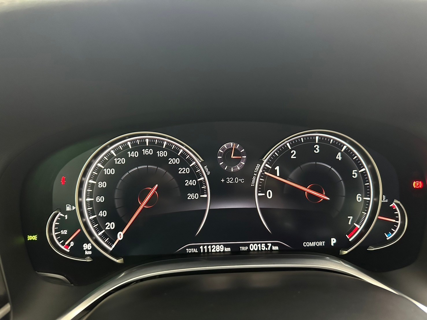 2016 BMW G12 740Li Luxury 全景天窗+按摩椅  第2張相片
