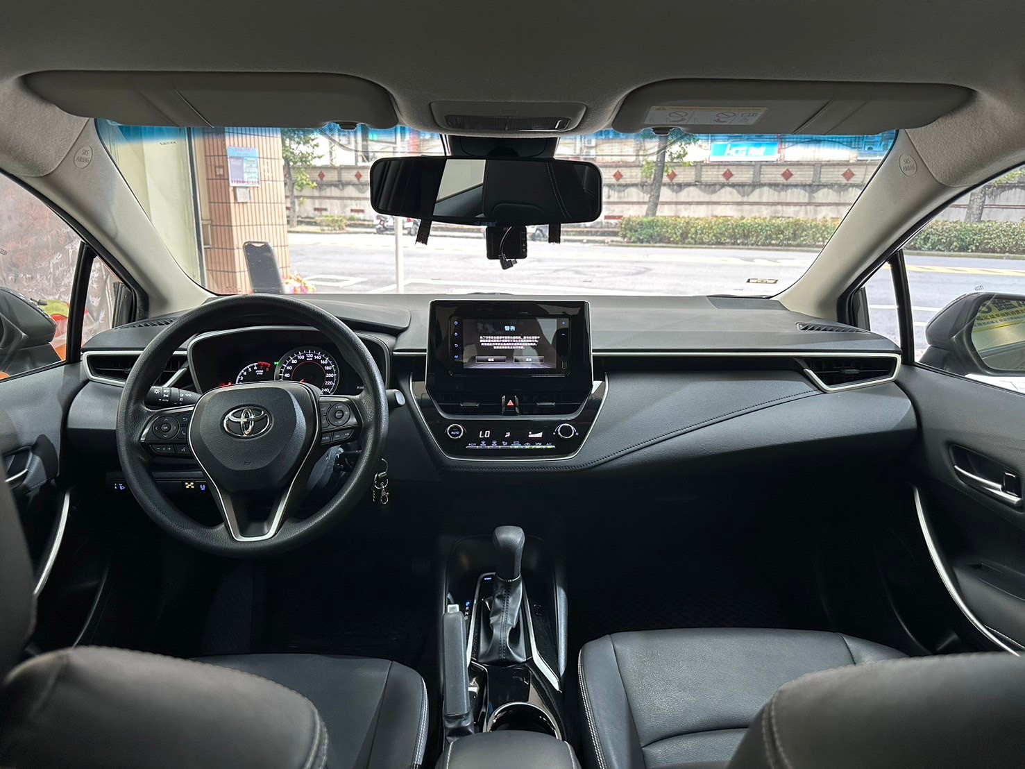 2019 Toyota Corolla Altis 1.8豪華 有跟車  第2張相片