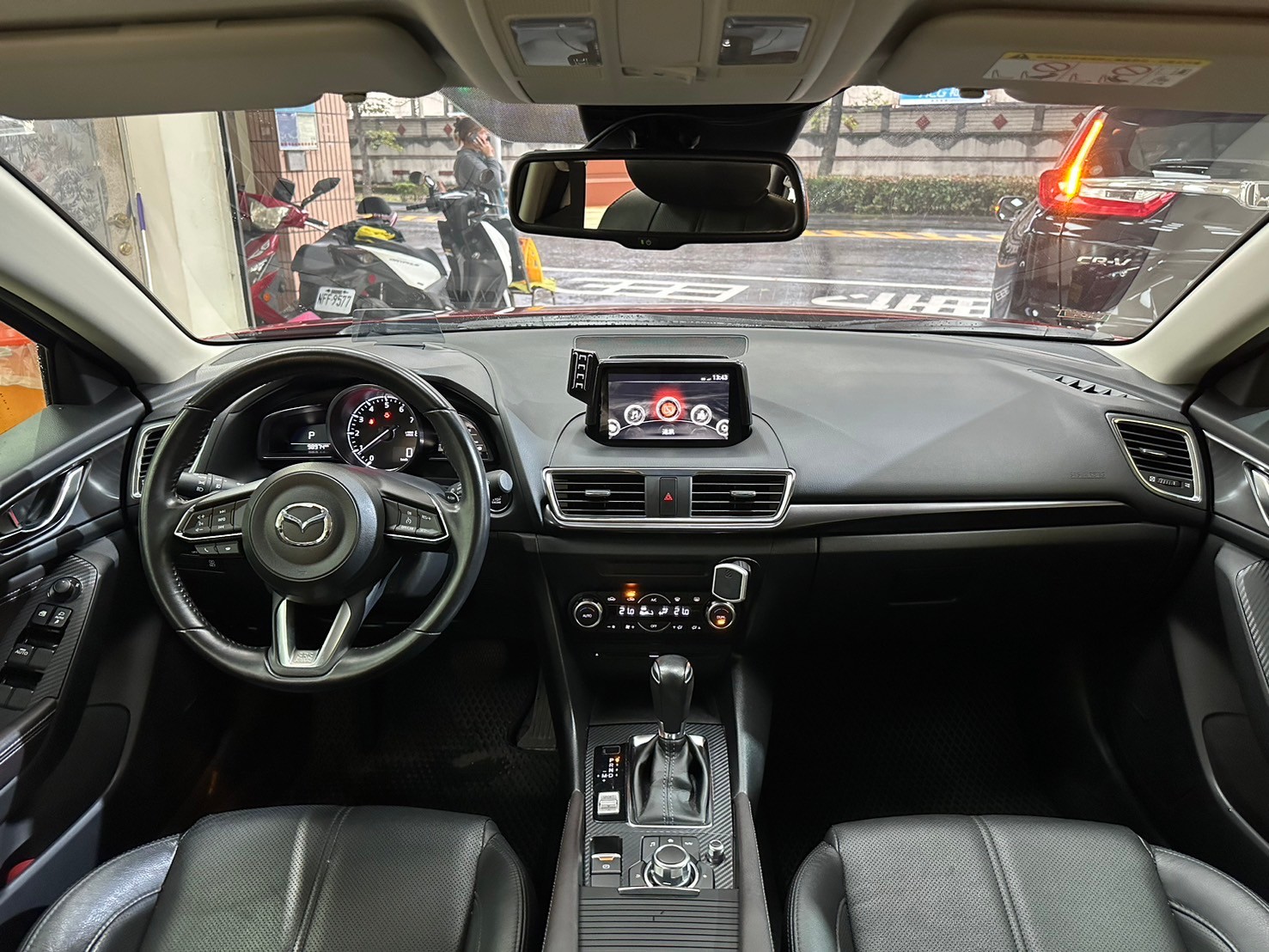 2018式 Mazda3 魂動馬三 五門旗艦型 BOSE音響  第8張相片