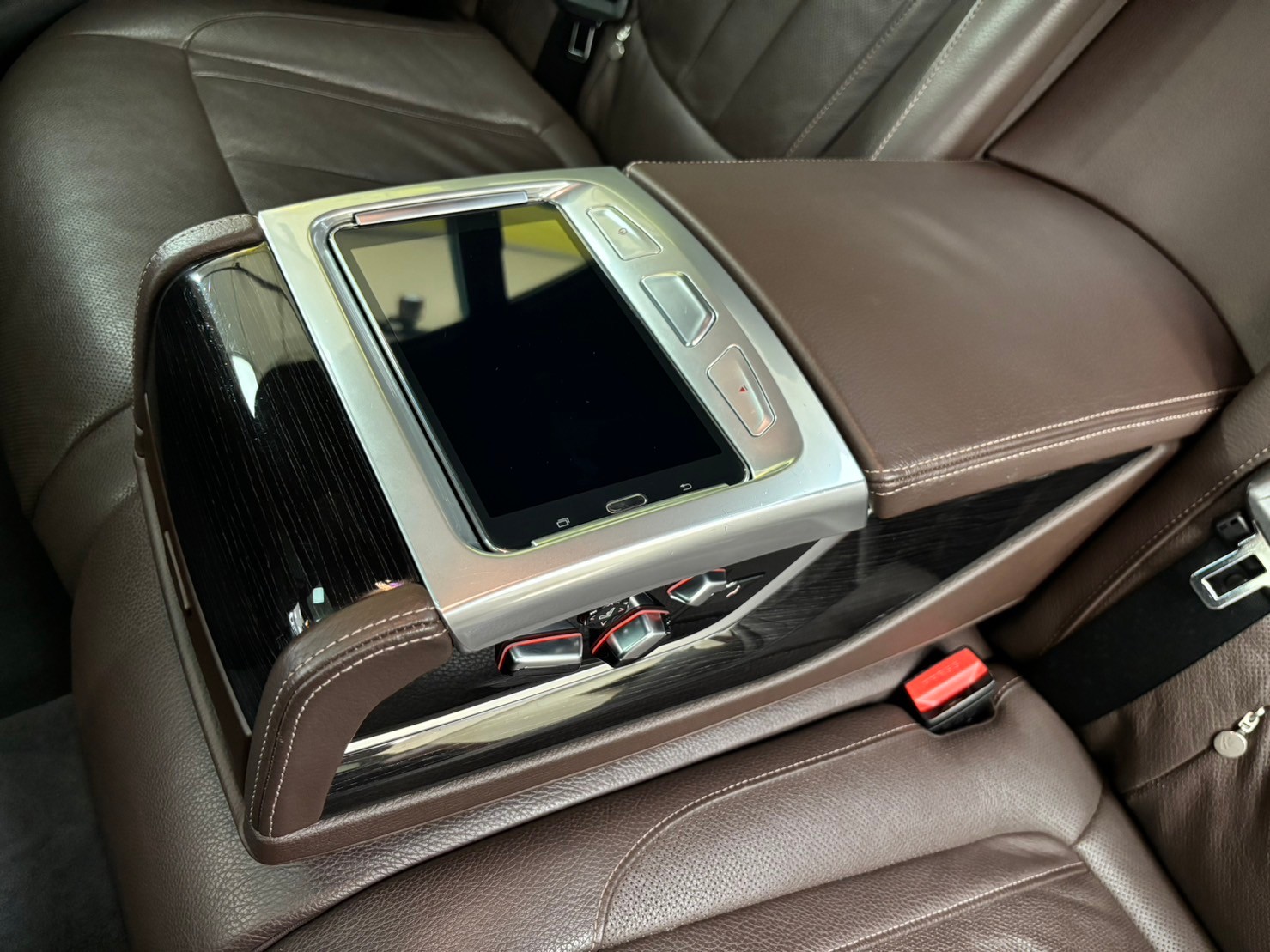 2016 BMW G12 740Li 稀有M版選配後座按摩椅🔥  第4張相片