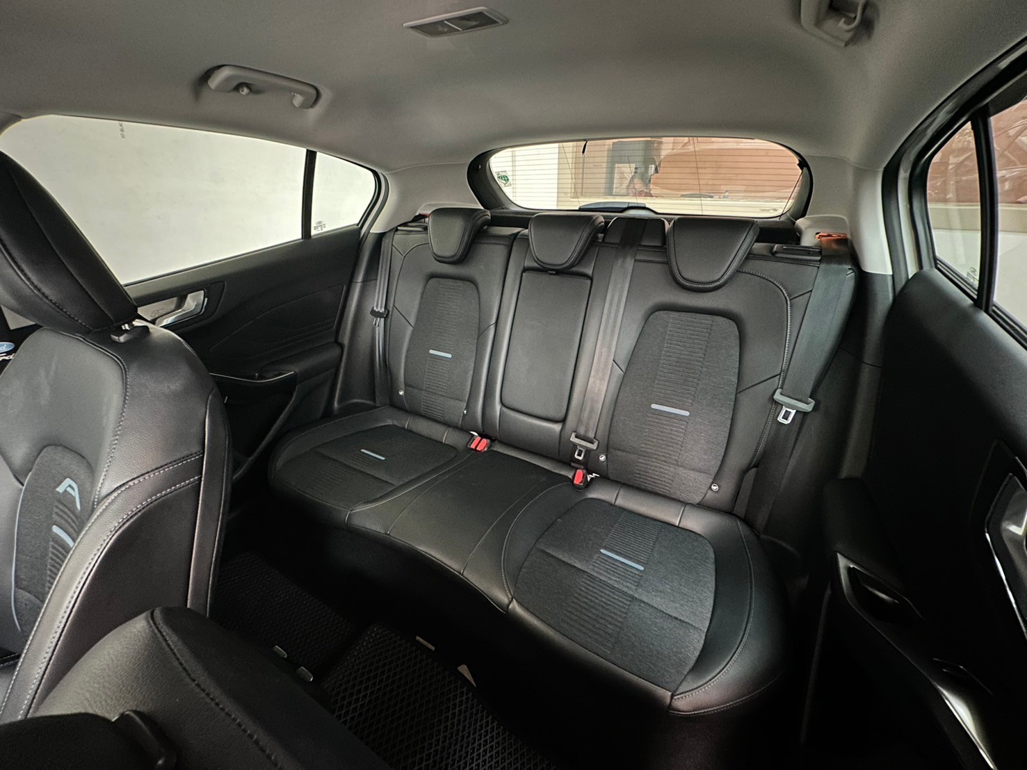 2021 Ford Focus Active 182任性版 奪目之鐮  第8張相片