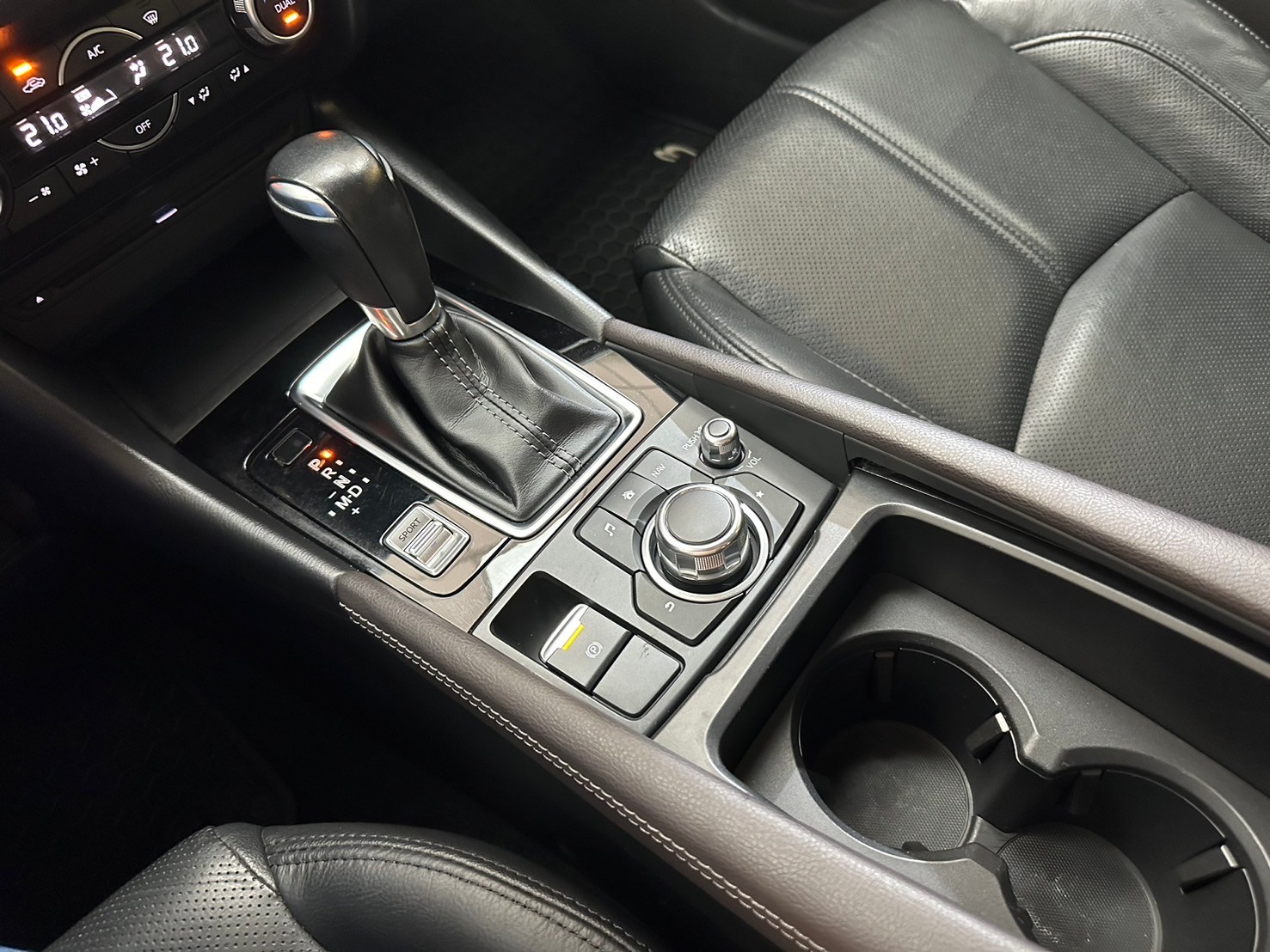 2019式Mazda3 5D五門魂動馬三 旗艦尊榮安全版  第7張相片