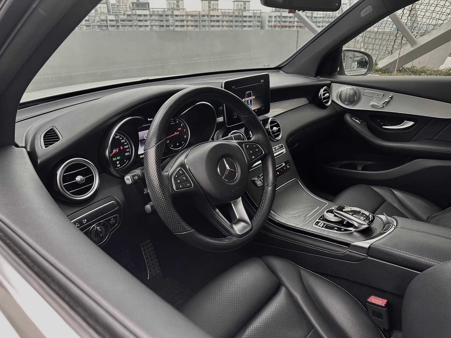 2019 GLC300 AMG 4MATIC 基本滿 左二鍵🔥  第8張相片