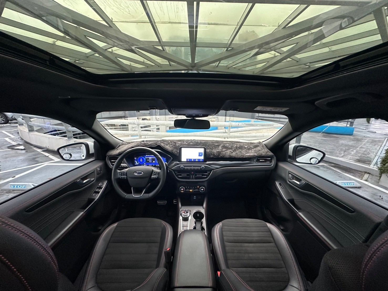 2023 Kuga AWD ST-Line X 跟新車只有價差🔥  第2張相片