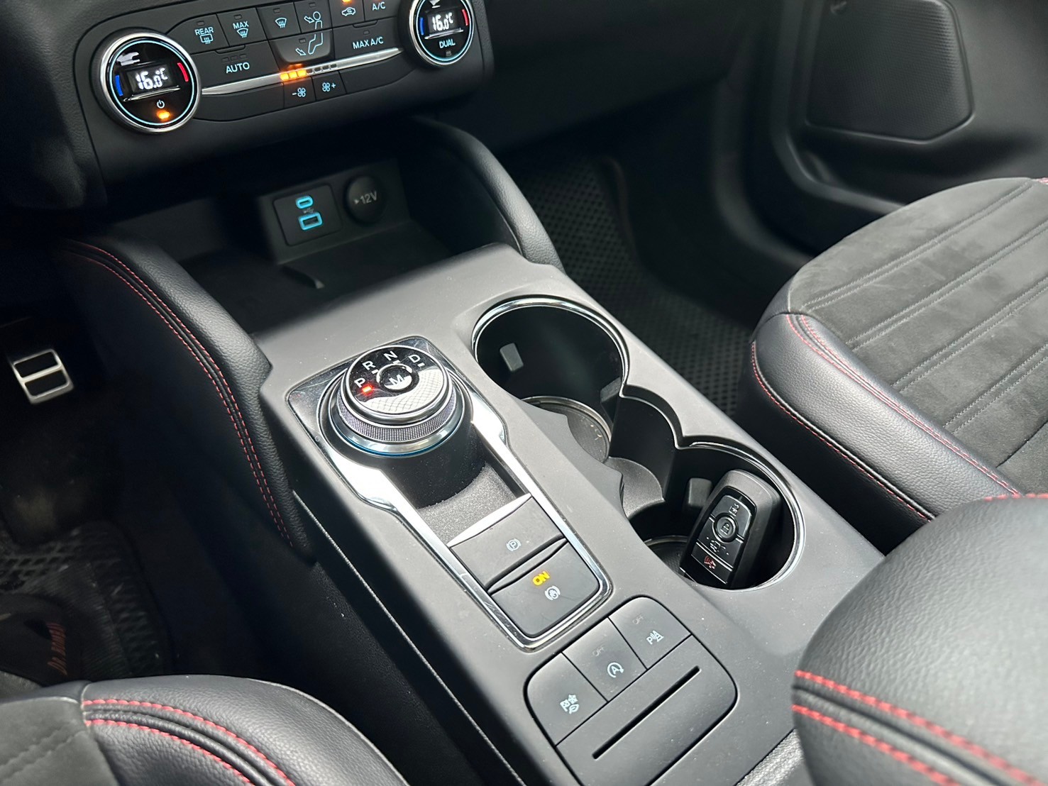 2023 Kuga AWD ST-Line X 跟新車只有價差🔥  第6張相片