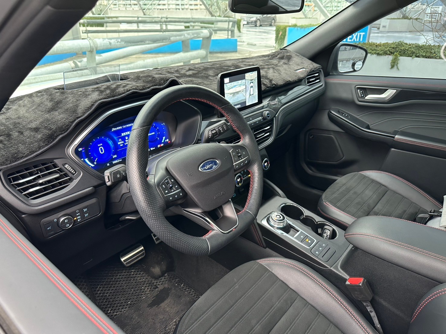 2023 Kuga AWD ST-Line X 跟新車只有價差🔥  第7張相片