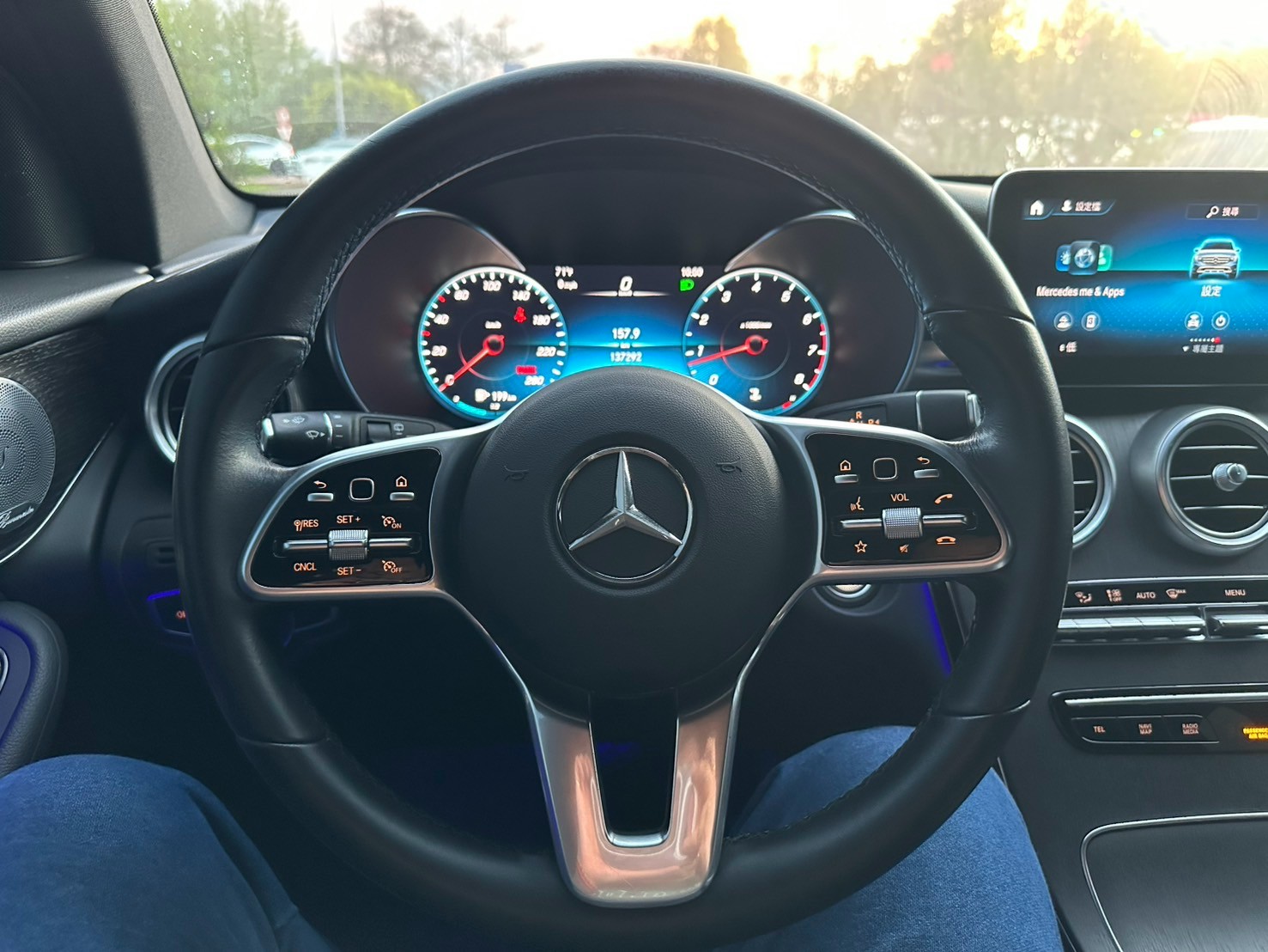 2020 GLC300 改款後數位儀表 大優惠!市場最便宜  第6張相片