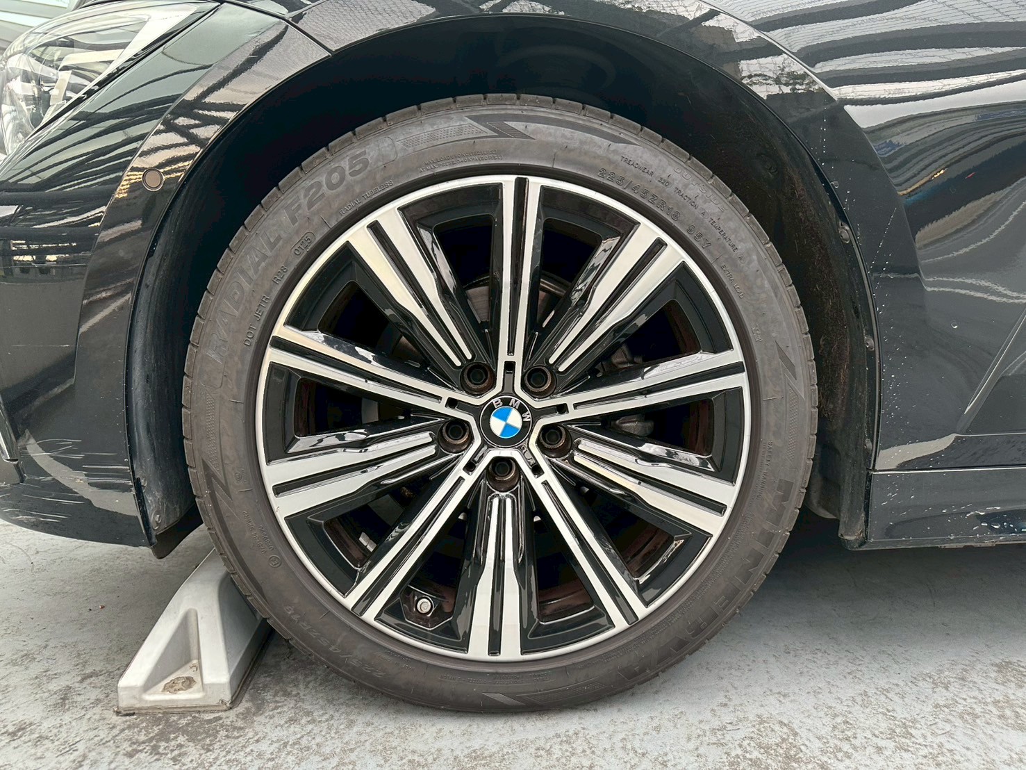 2022式 BMW 318i Luxury 5AU 白金極智版🔥  第8張相片